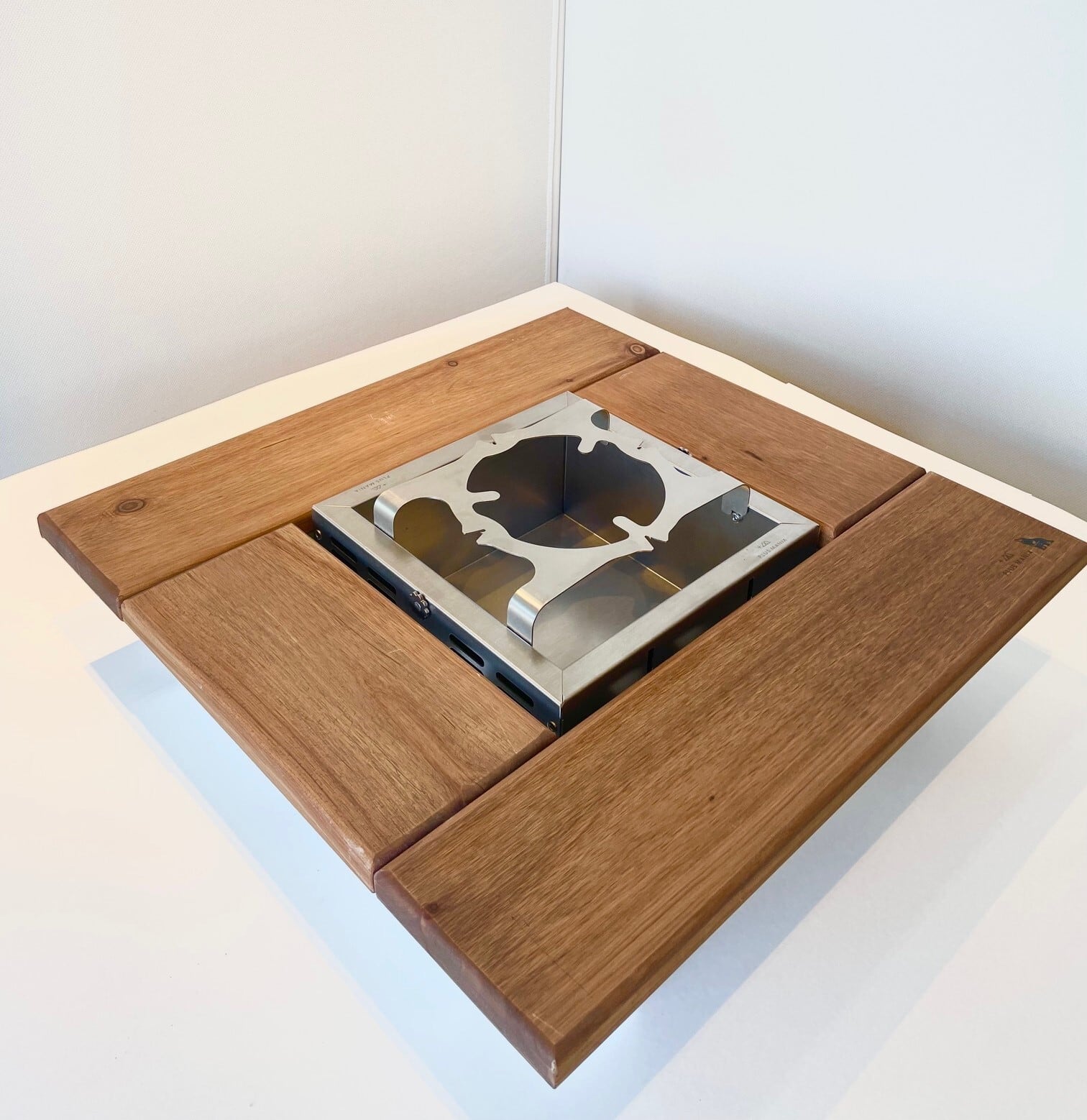 【IRO+RI Ⅳ】
☆11月に発売となりました新型IRO+RIが初ランクイン！昔ながらの囲炉裏を囲む板のデザインが人気でした。