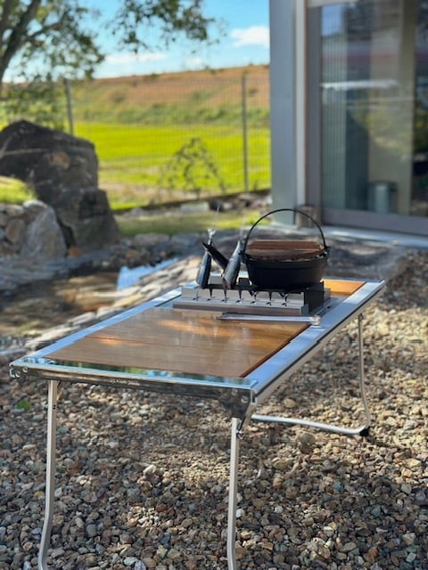 【IGT規格IRO+RI 本体+置き台セット】
☆囲炉裏の炭火を楽しめる季節になってきました。インドア、アウトドアどちらでも使える2WAY仕様。囲炉裏枠の置き台セット。