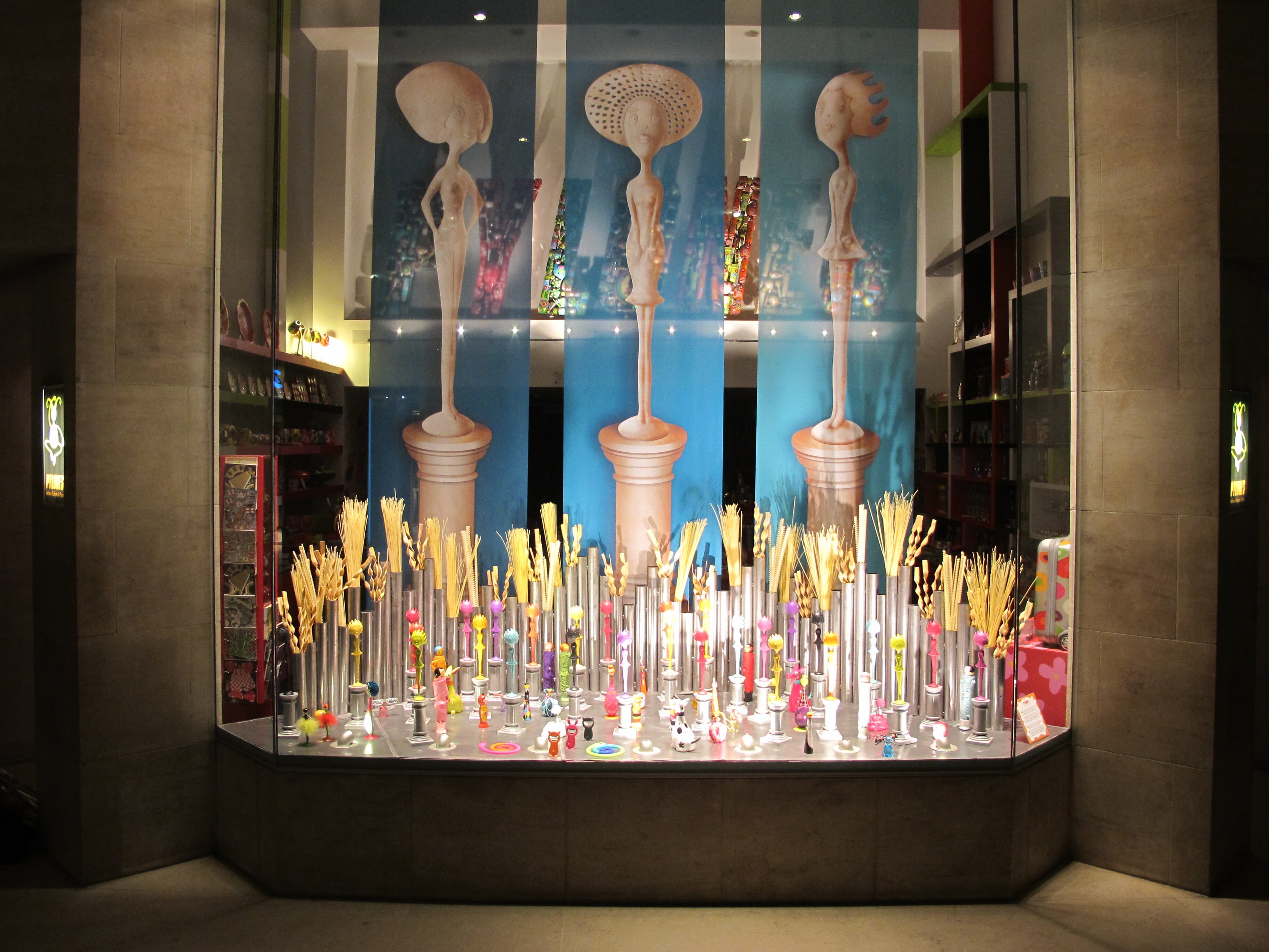 ABOUT フランス輸入雑貨 PYLONES JAPON