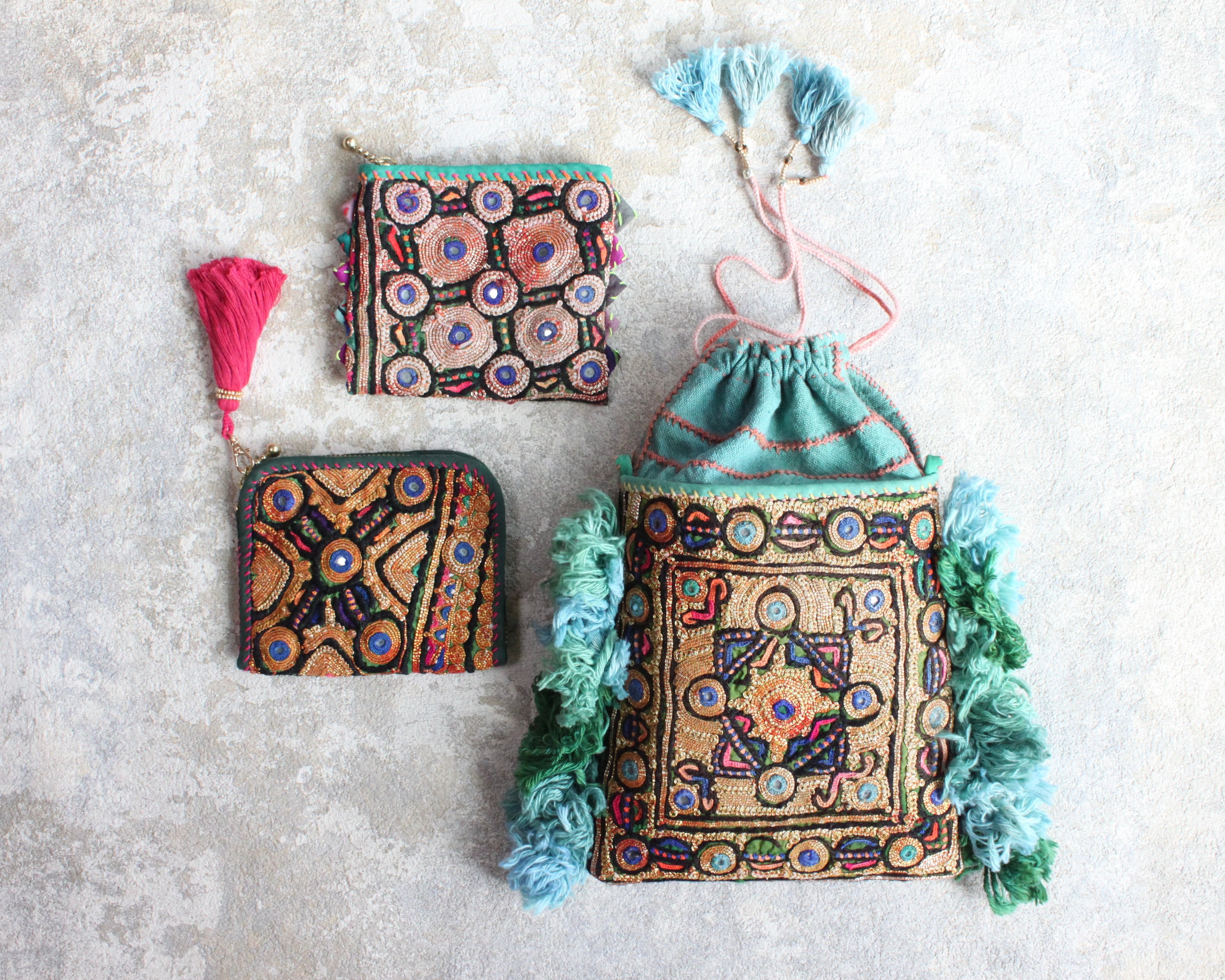 インド刺繍生地　ほわほわポーチ ワールドトリップ刺繍ポーチ(インド) | FASHION GOODS,ポーチ