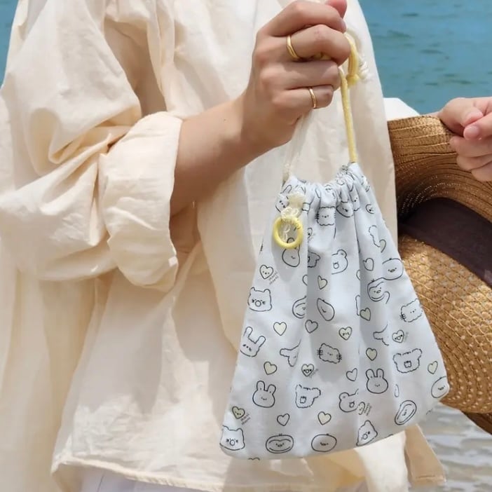 pouch
