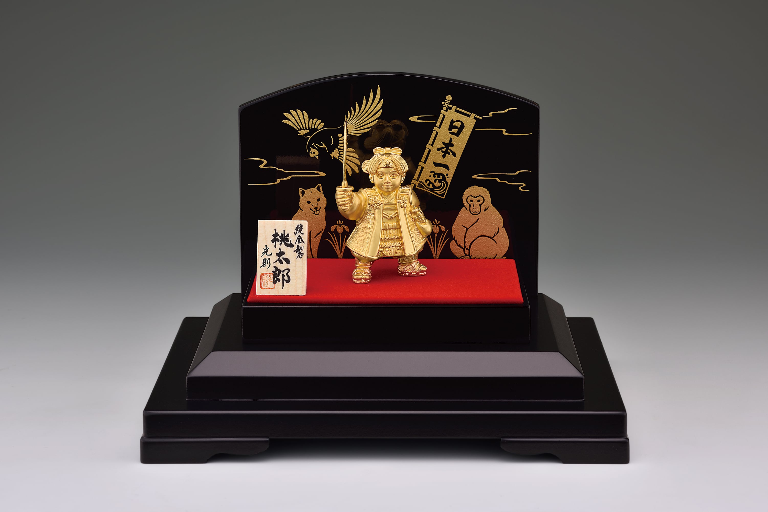 純金　桃太郎　20ｇ　　　　　　　　
ガラスケース入り