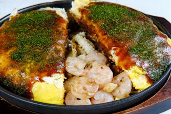 そば・肉・玉子・エビイカ入り