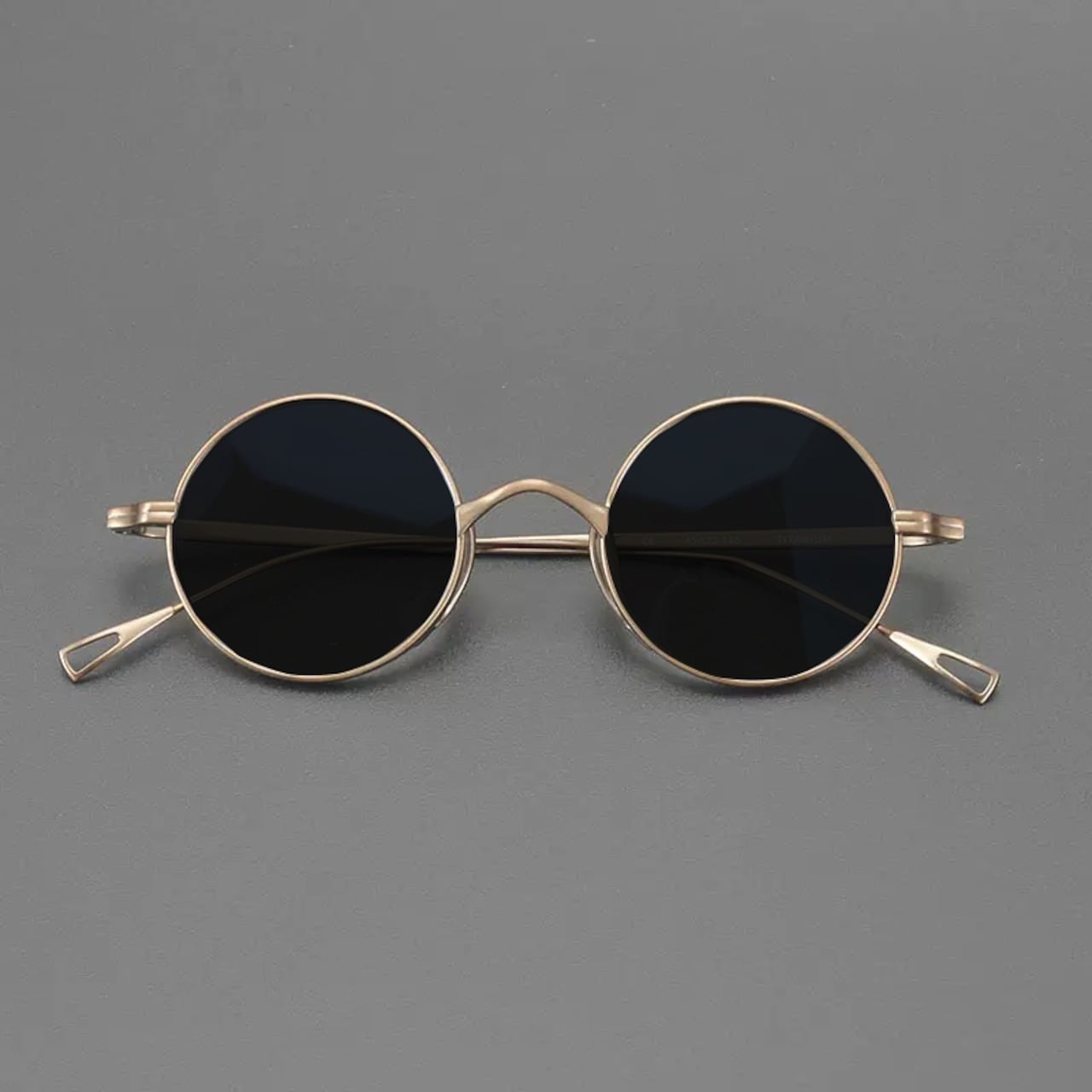 Titanium Sunglasses -round- / チタン サングラス -ラウンド-