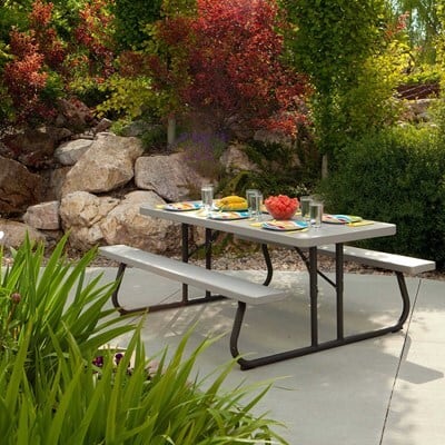 OUTDOOR
 PICNIC TABLE