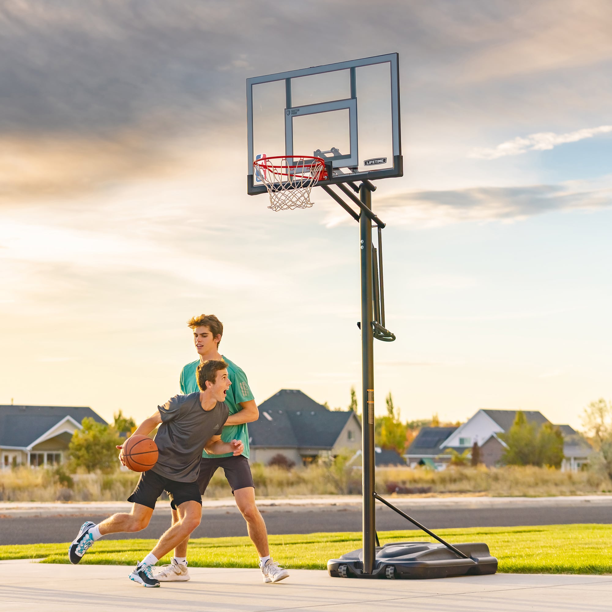 BASKETBALL