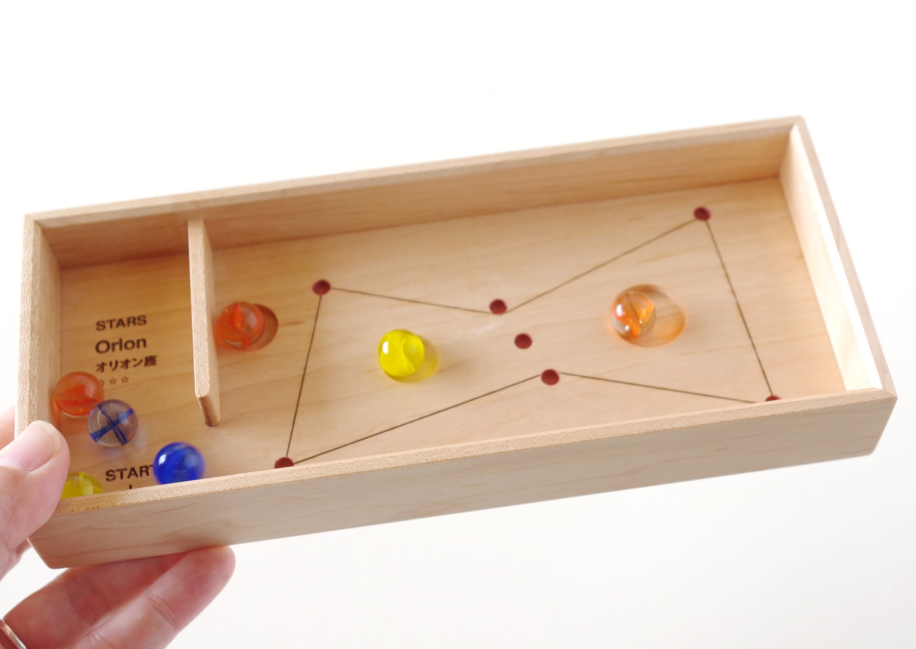 大人も熱中、美しい玩具　Wooden games