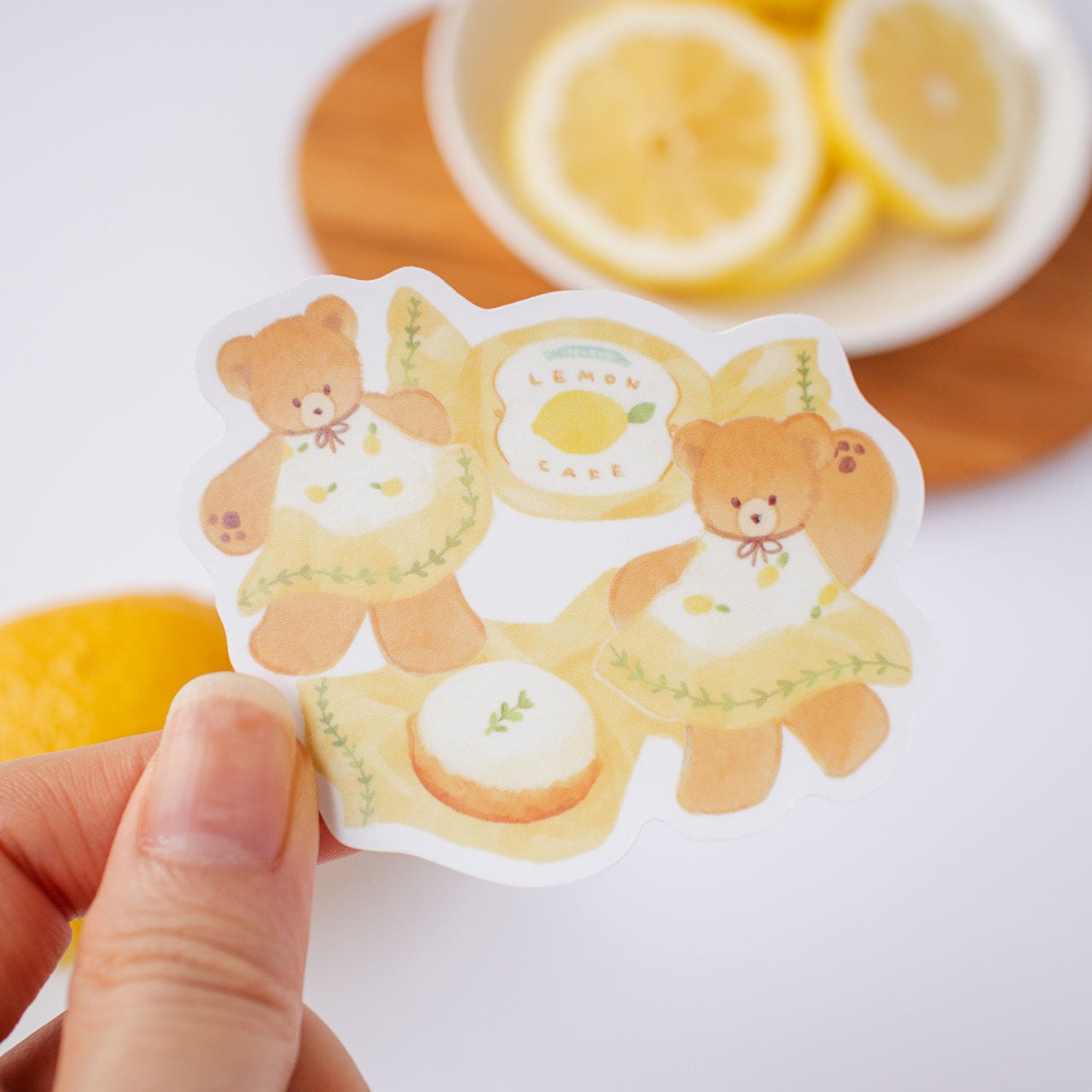 レモンケーキの仕立て屋さん ステッカー