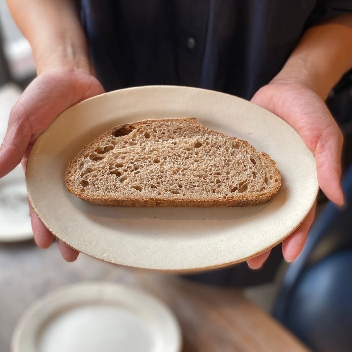 Bakeryの定番！ イトウサトミさんのプレートで毎日の食卓を華やかに♩