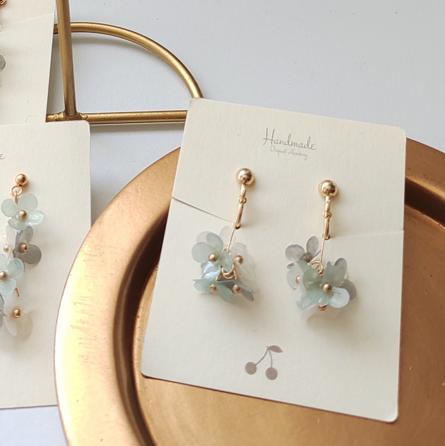 【花標本シリーズ】水色　丸い小さな和紙のお花イヤリング(ピアス)