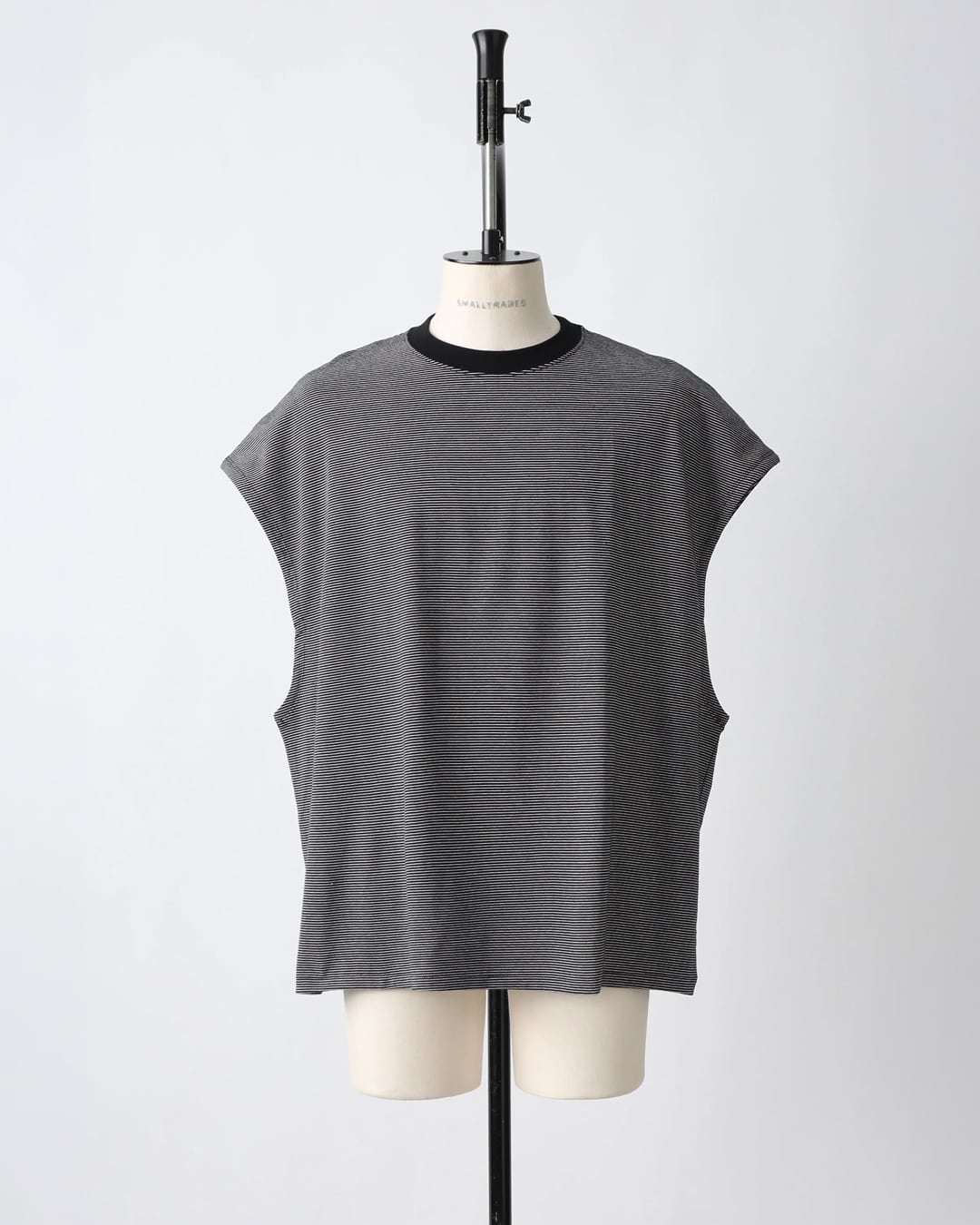 UNEEK BASEMNT - Discover independent style.