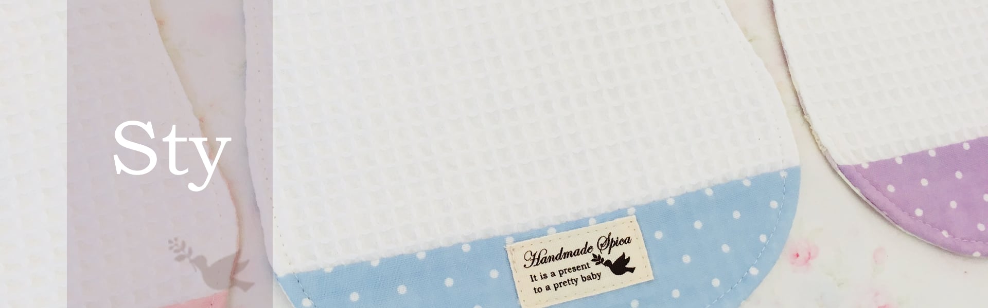 No.15 紫小花のふかふか花びらスタイ♡ No.15 紫小花のふかふか花びらスタイ♡