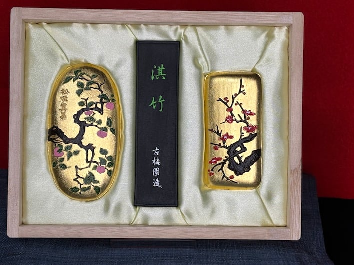 墨⑥2本組 古梅園 金さくら・お花墨 和墨 古墨 1976年 墨⑥2本組 古梅園 金さくら・お花墨 和墨 古墨 1976年