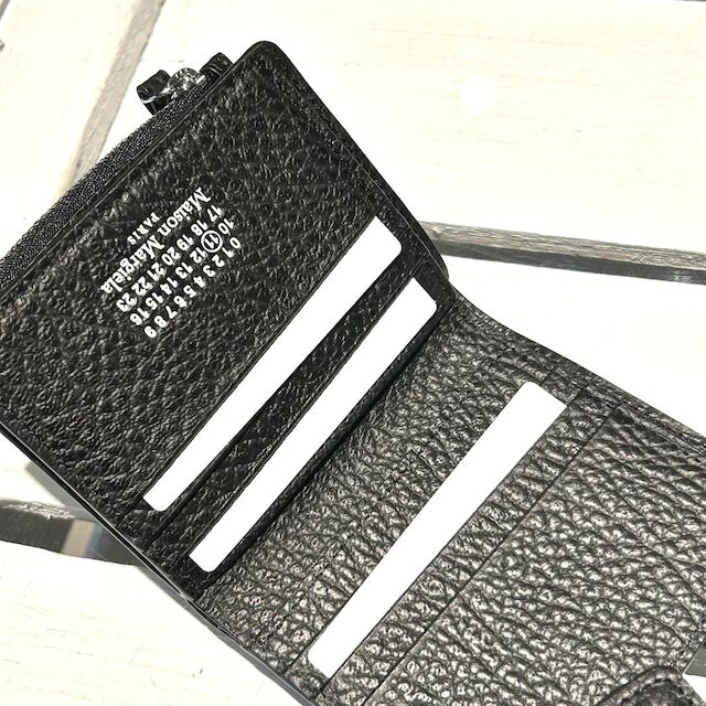 Maison Margiela/メゾンマルジェラ】「フリップフラップスモール Maison Margiela/メゾンマルジェラ】「フリップフラップスモール