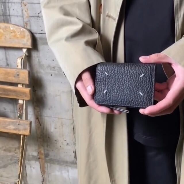 Maison Margiela/メゾンマルジェラ】「フリップフラップスモール Maison Margiela/メゾンマルジェラ】「フリップフラップスモール