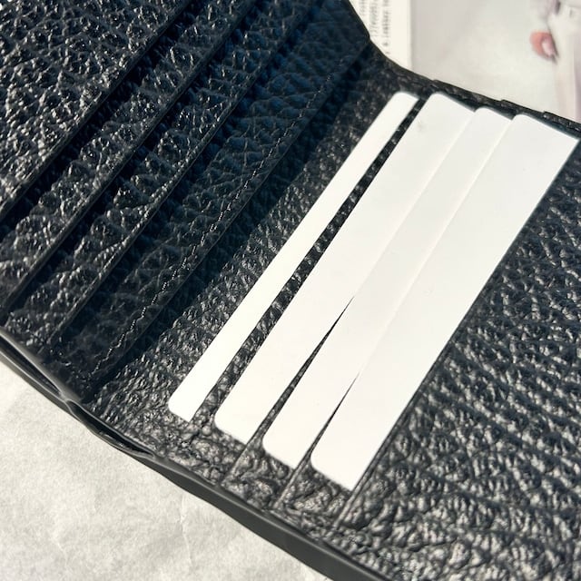 Maison Margiela/メゾンマルジェラ】「フリップフラップスモール Maison Margiela/メゾンマルジェラ】「フリップフラップスモール