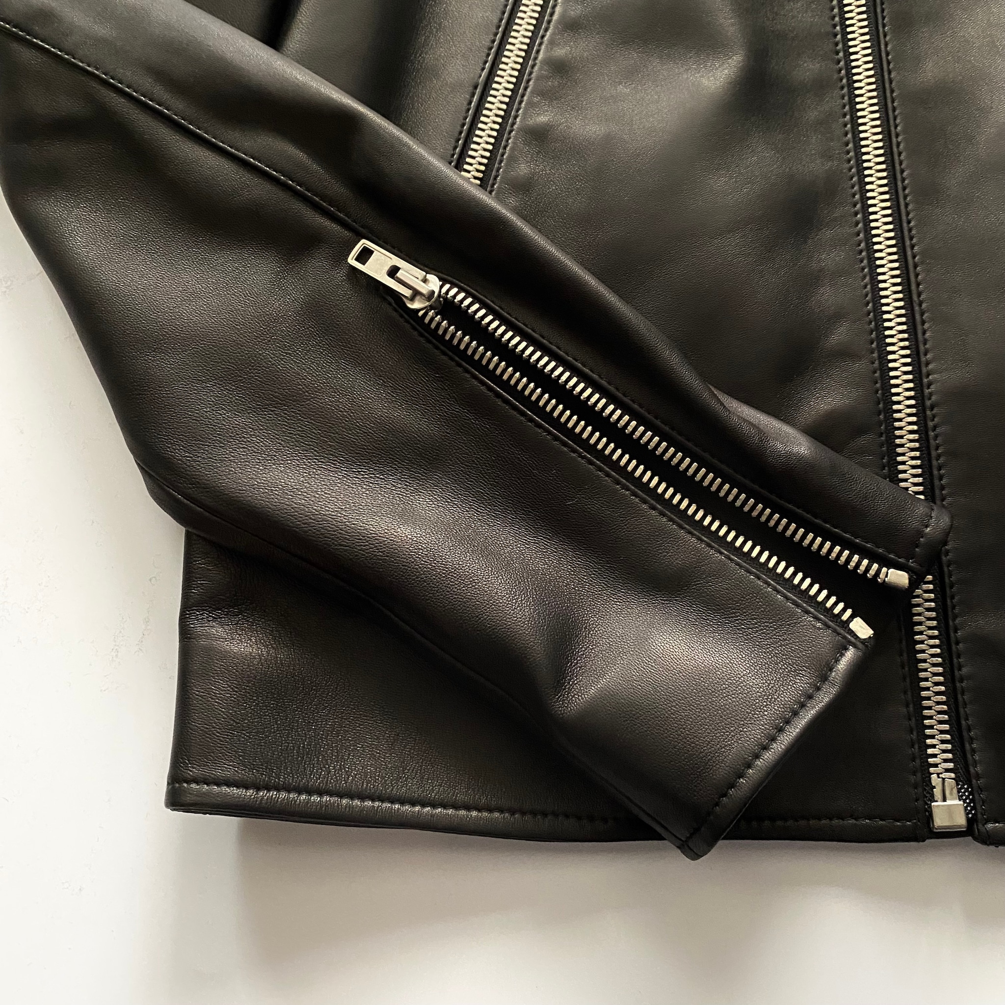 Maison Margiela【メゾン マルジェラ】5-ZIP LEATHER JACKETのご紹介 | glamour online