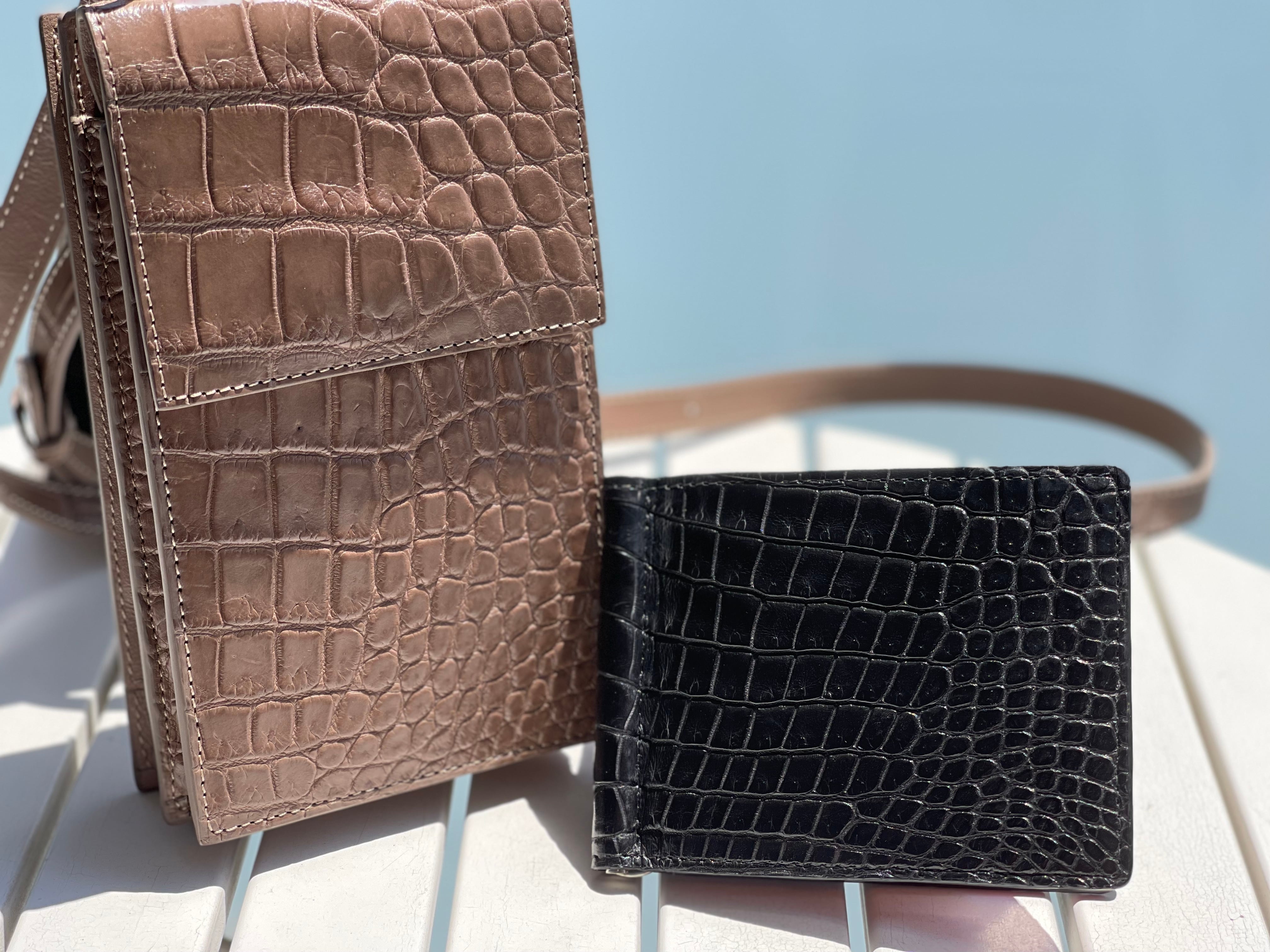 Genuine Crocodile Leather の証 | Emita Luz