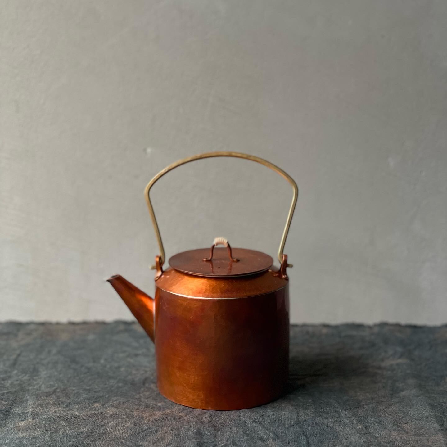 奥澤華　小急須 II online shopに奥澤華さんの作品を追加いたしました | gallery 一白