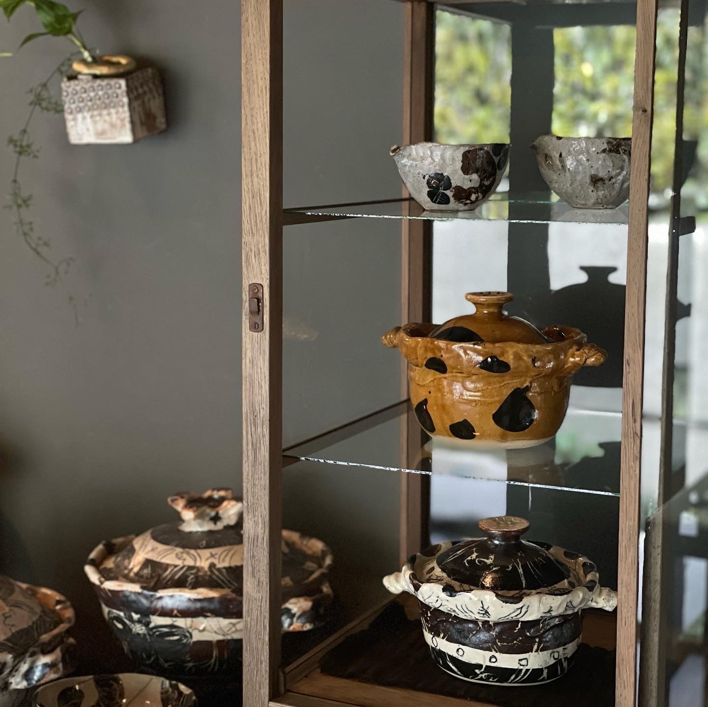 伊集院真理子展 -春を彩る土鍋とうつわ-】開催中です | gallery 一白