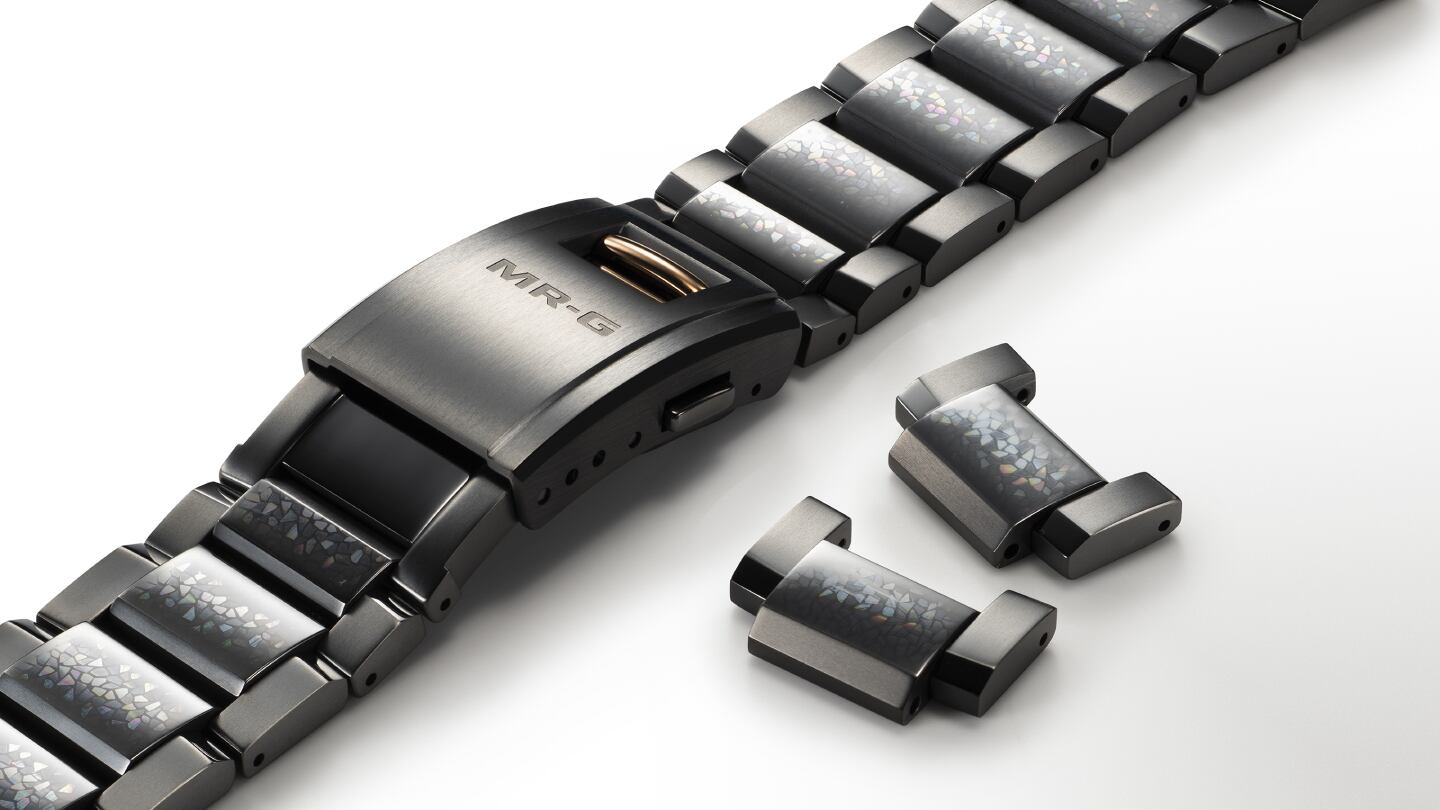 燦々と輝く日本刀をモチーフにした“MR-G” | Timepedia