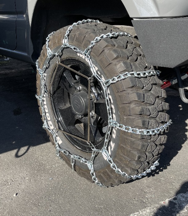 ジムニー BF Goodrich 225/75R16 M/Tタイヤへタイヤチェーン