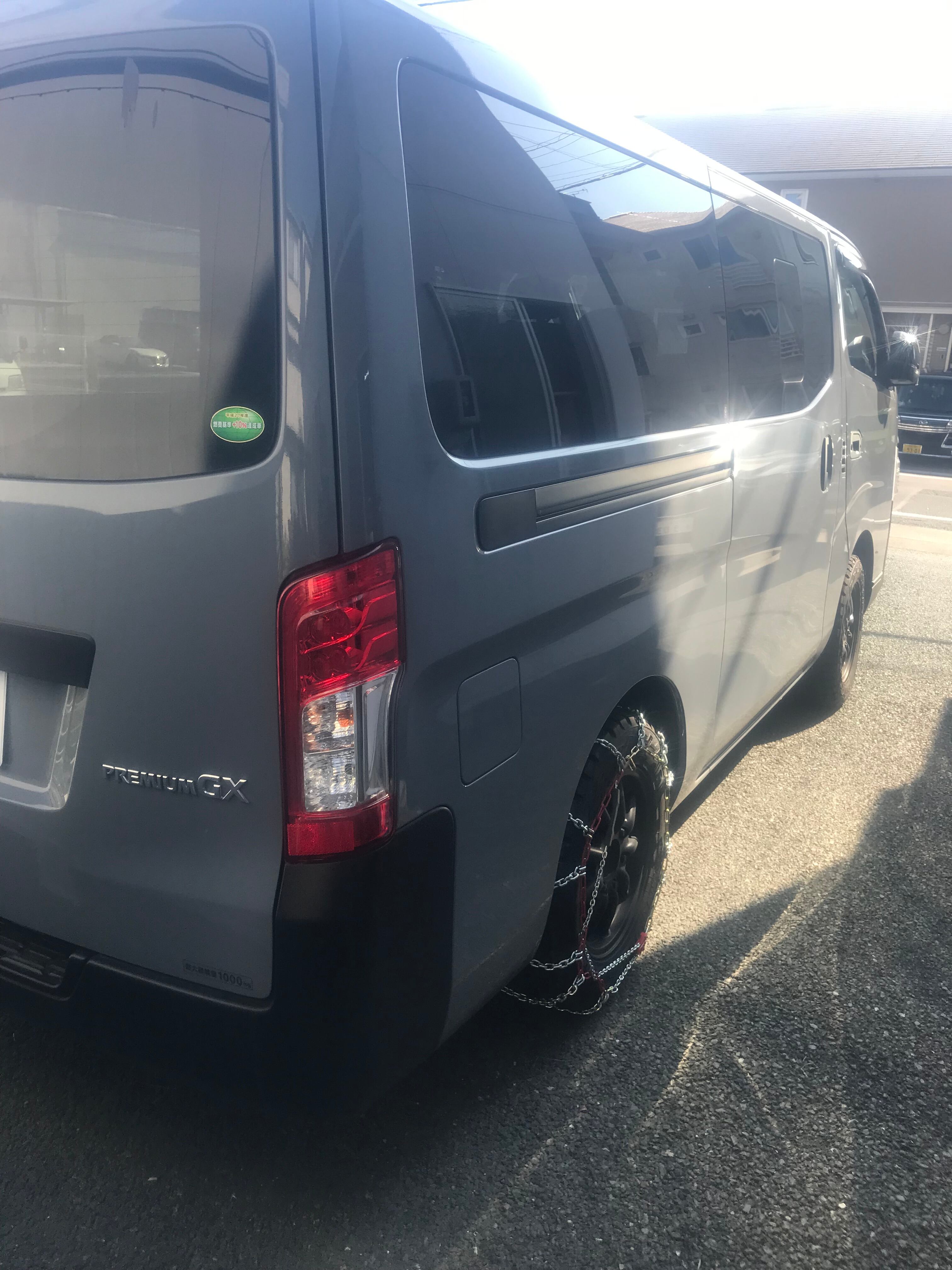 日産キャラバン 215/65R16 オープンカントリーR/T にタイヤ