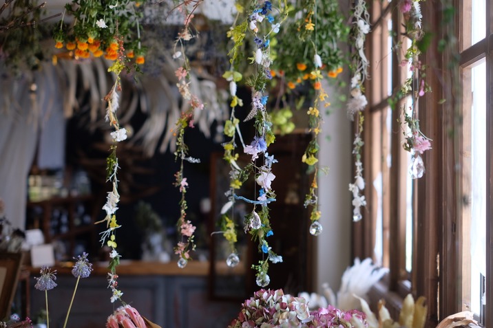 5月のworkshop 『フラワーガーランド+ antique glass』
