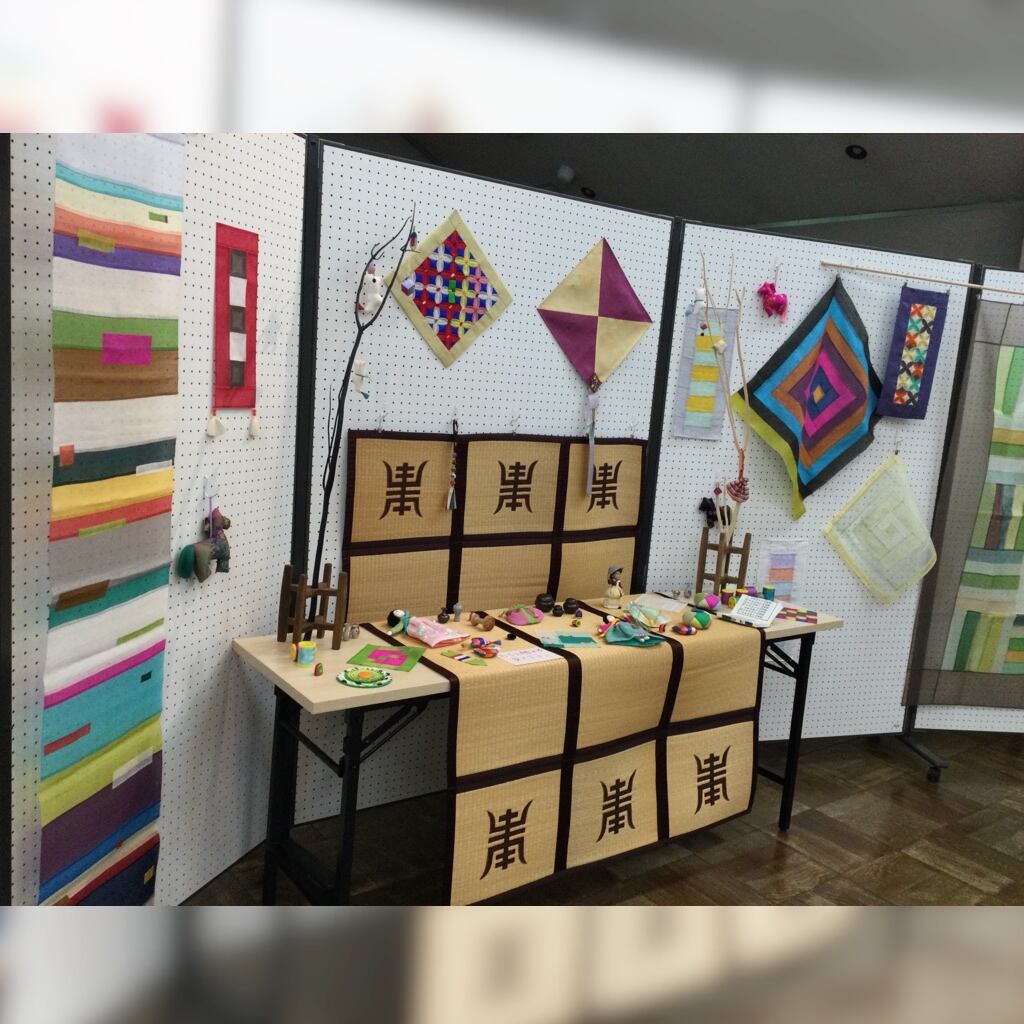 2階ギャラリーにて 『韓国伝統手芸「ポジャギ」展』が開催中で