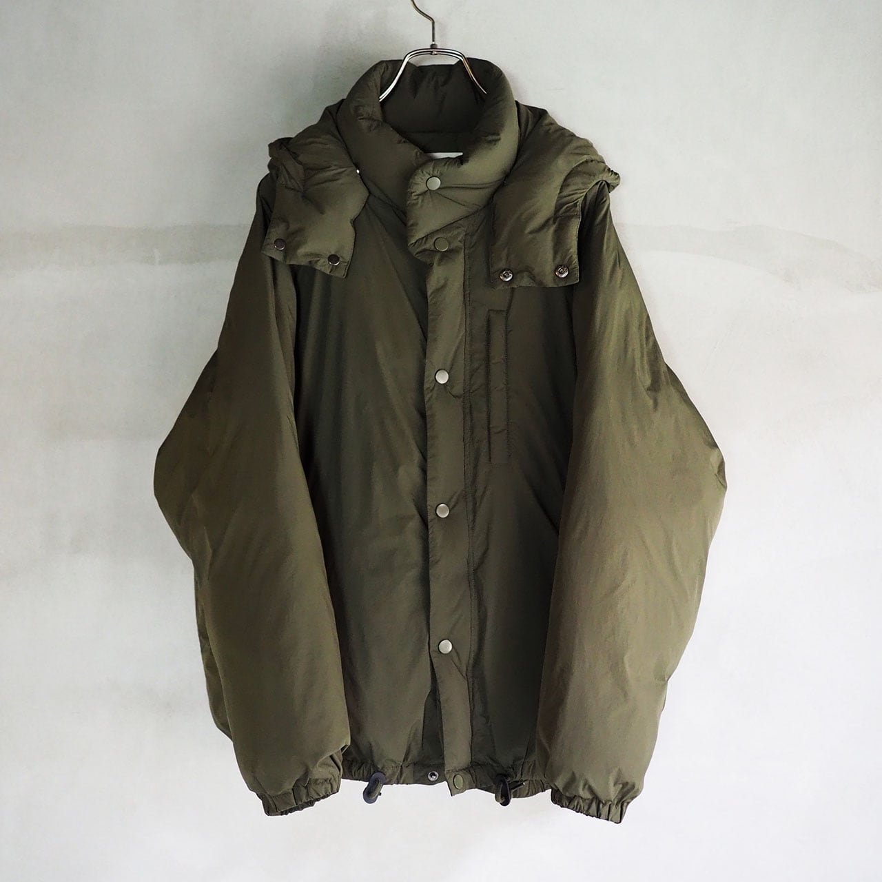 YOKO SAKAMOTOのオリーブカラーのダウンパーカー | 洋服と工芸 omitsu