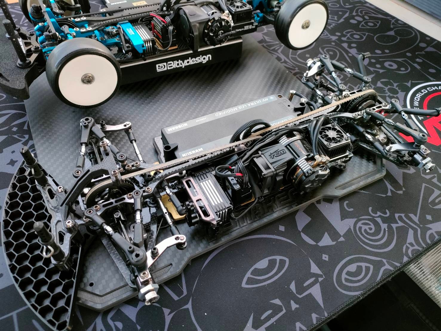 ZEROTRIBEオリジナル Awesomatix A800R用カーボンシャーシを発売予定 