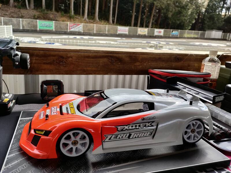 Exotek Racing製GTボディの走行テストを行いました Exotek Racing製GTボディの走行テストを行いました