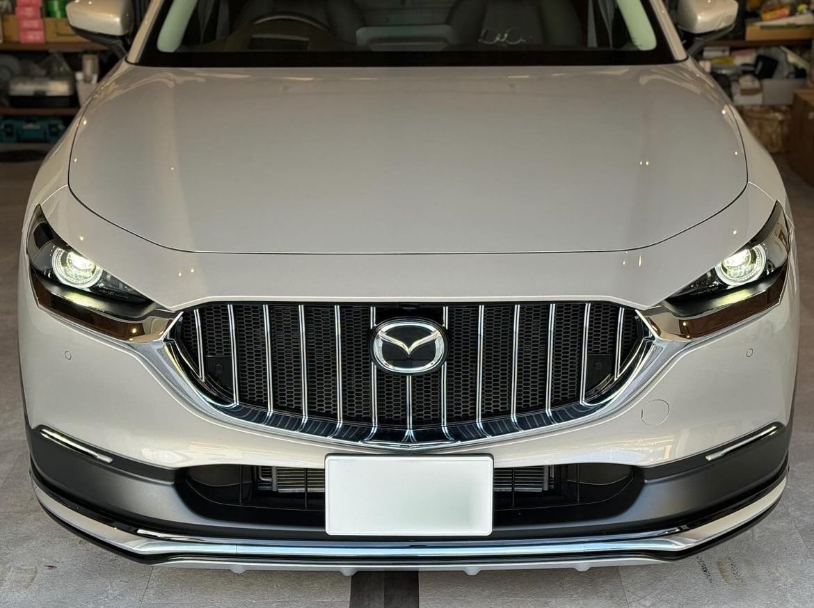 マツダ CX-30】・バーチカルグリル・艶ありブラック塗装・ダブルメッキ