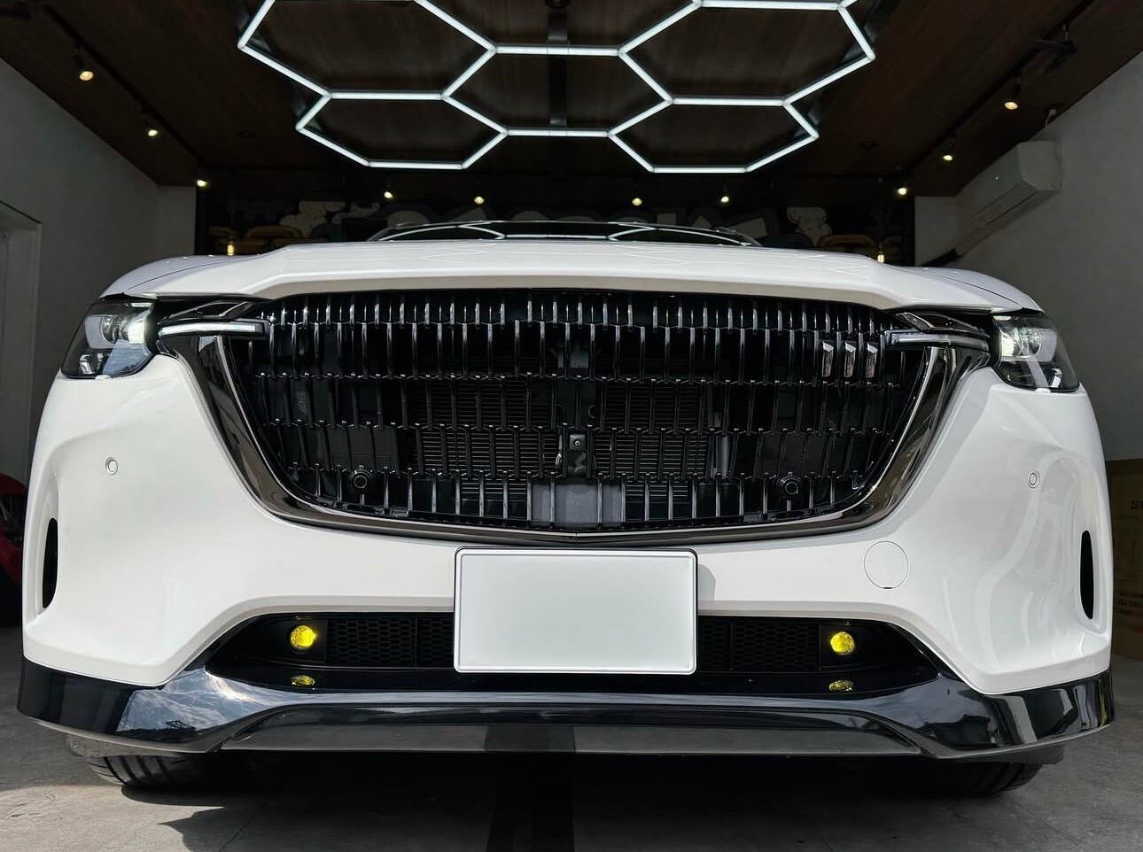 マツダ CX-80】・純正グリルマークレス加工・ツインカラーフォグランプ