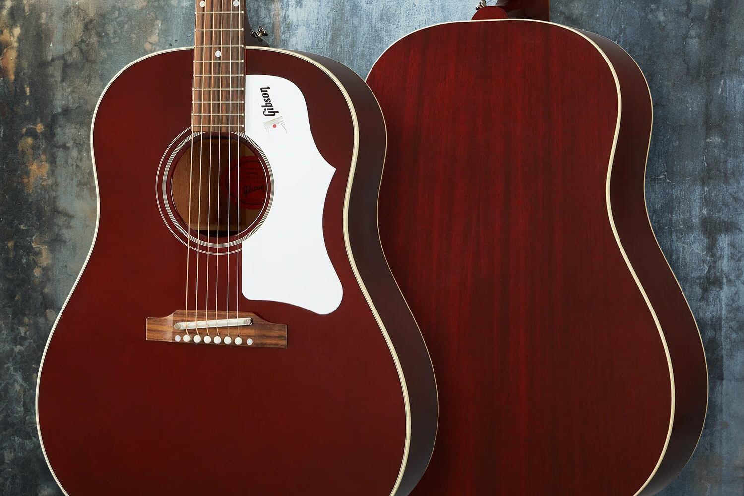 ワインレッドカラーにホワイトラージガードが印象的！ギブソン「60s J