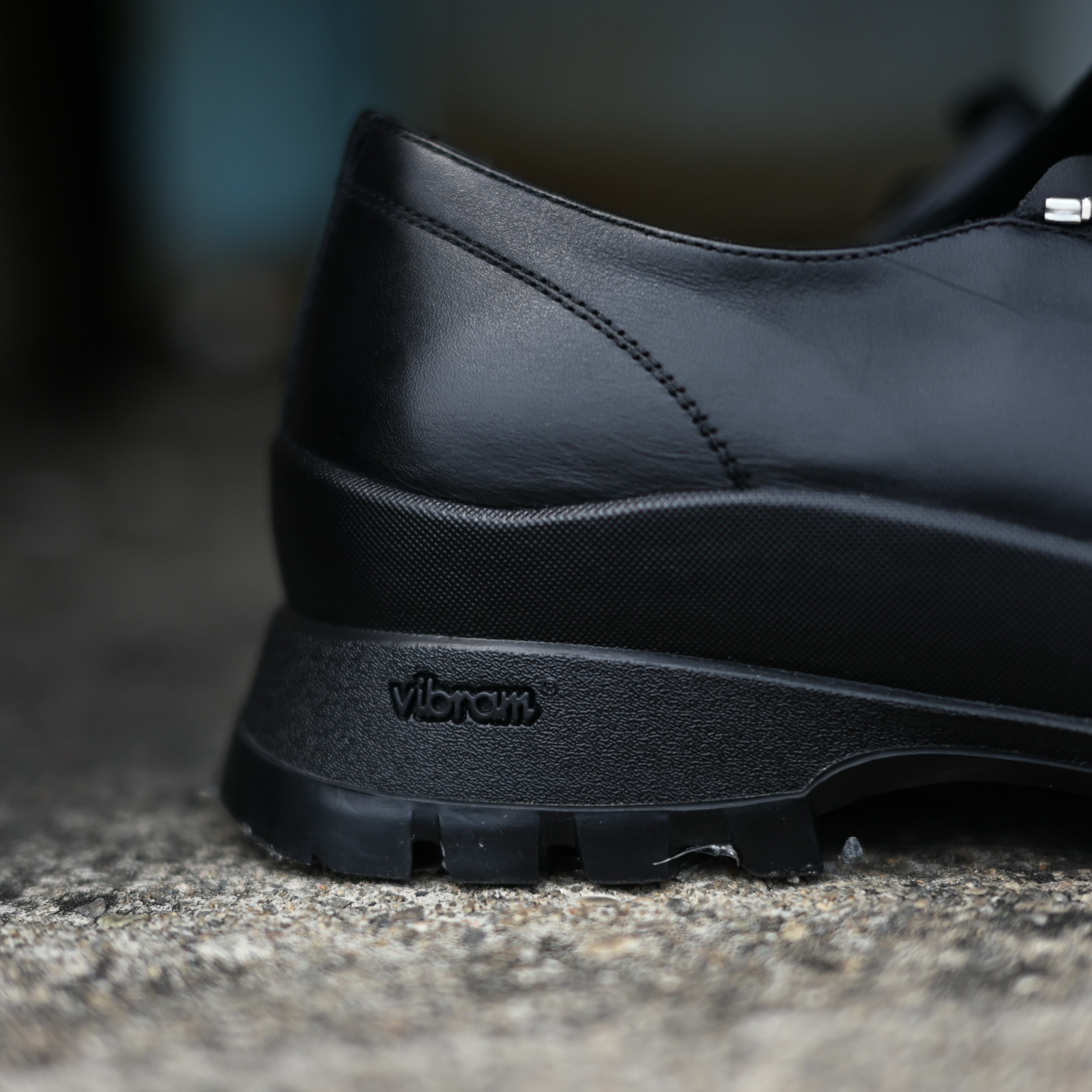 足元のストレスをなくしてくれる一足。foot the coacher「SIDE-ZIP