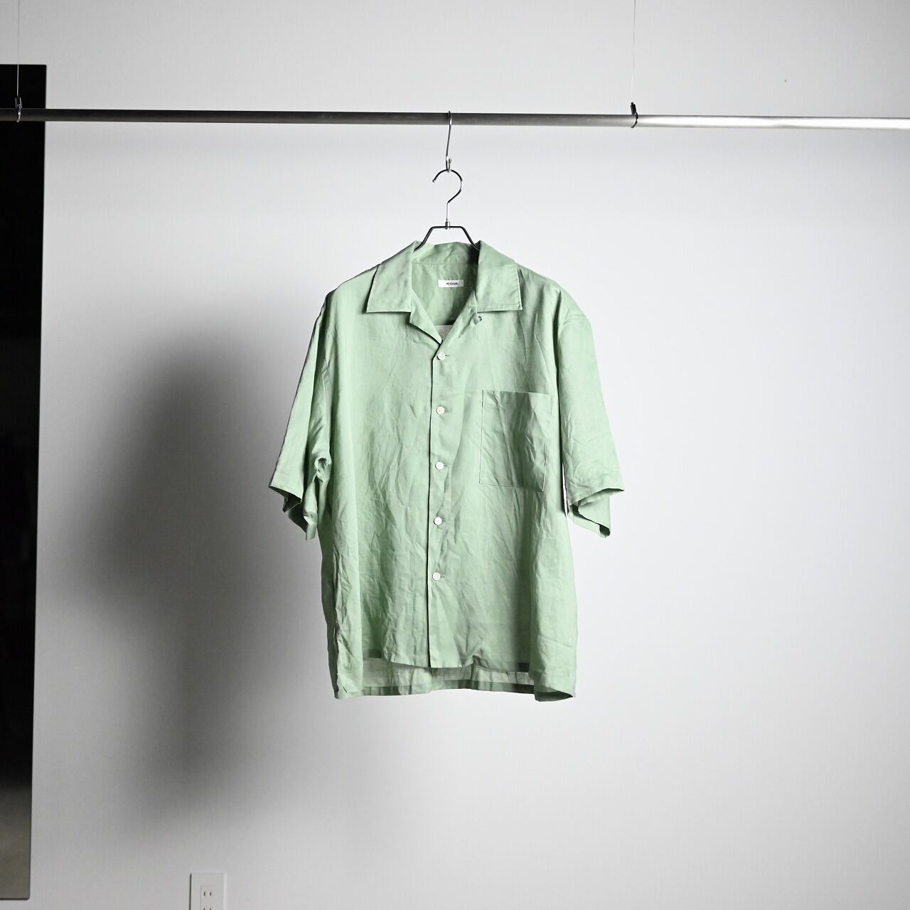 上品さと涼しさを兼ね備えた、夏に頼れる一枚 | GANKO