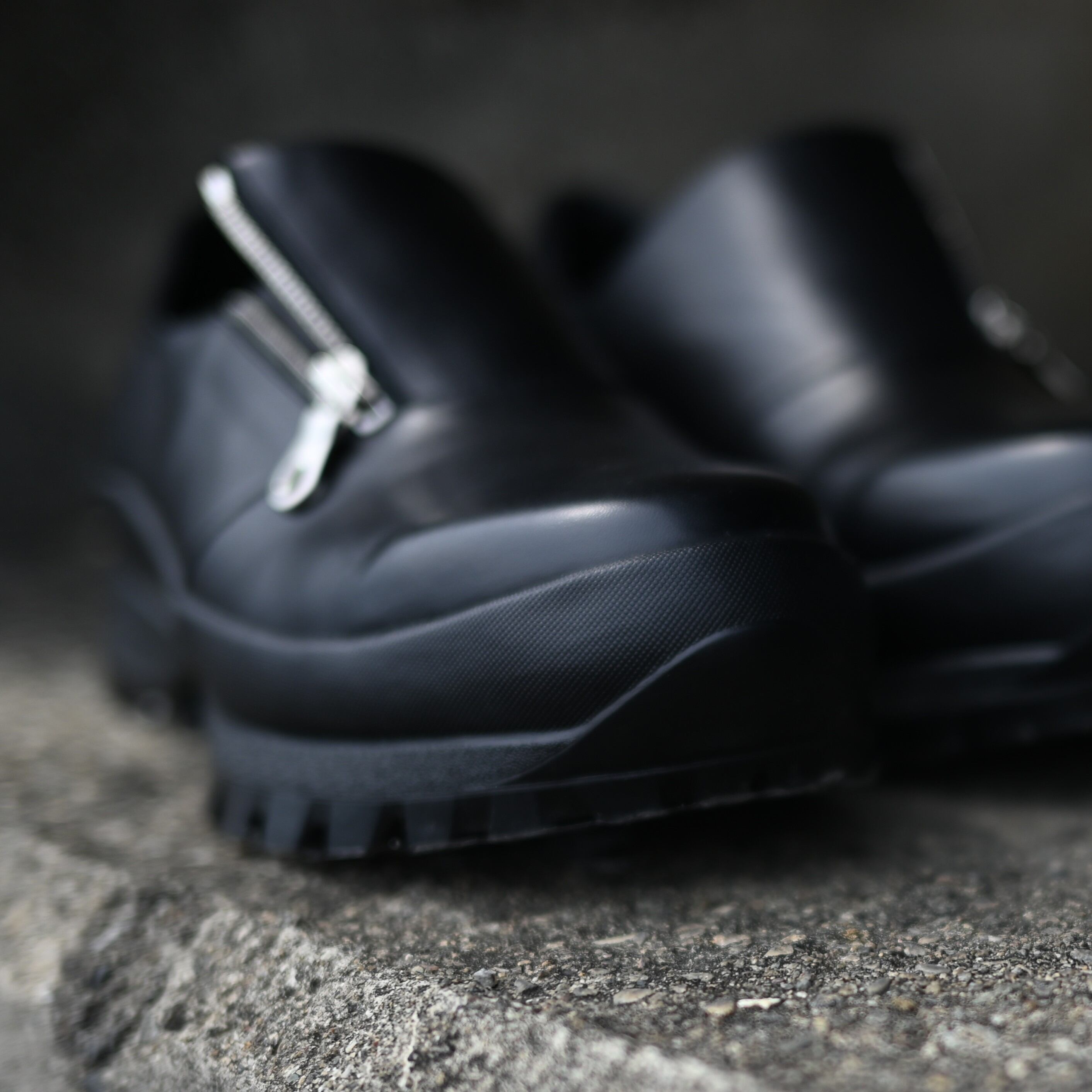 足元のストレスをなくしてくれる一足。foot the coacher「SIDE-ZIP
