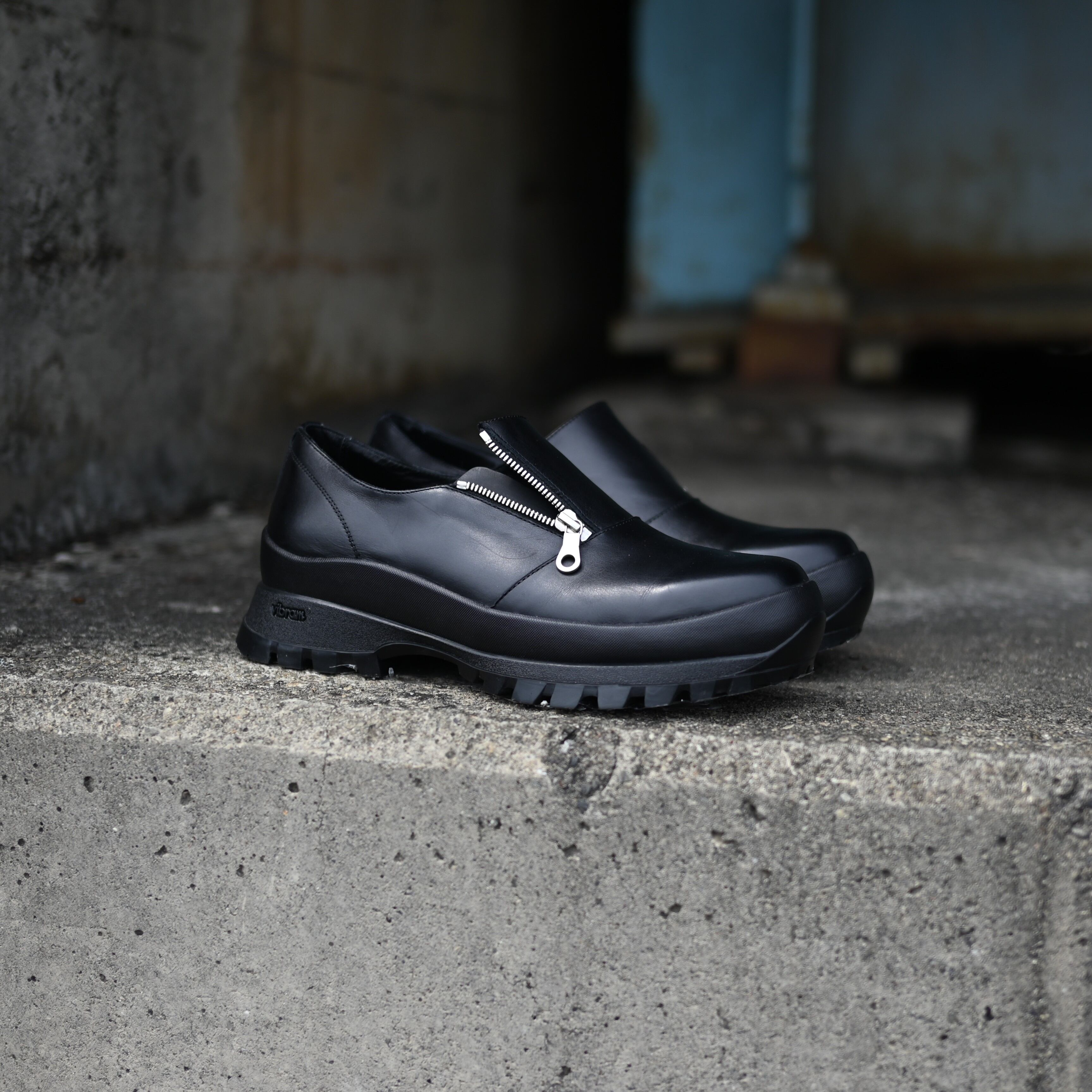 足元のストレスをなくしてくれる一足。foot the coacher「SIDE-ZIP