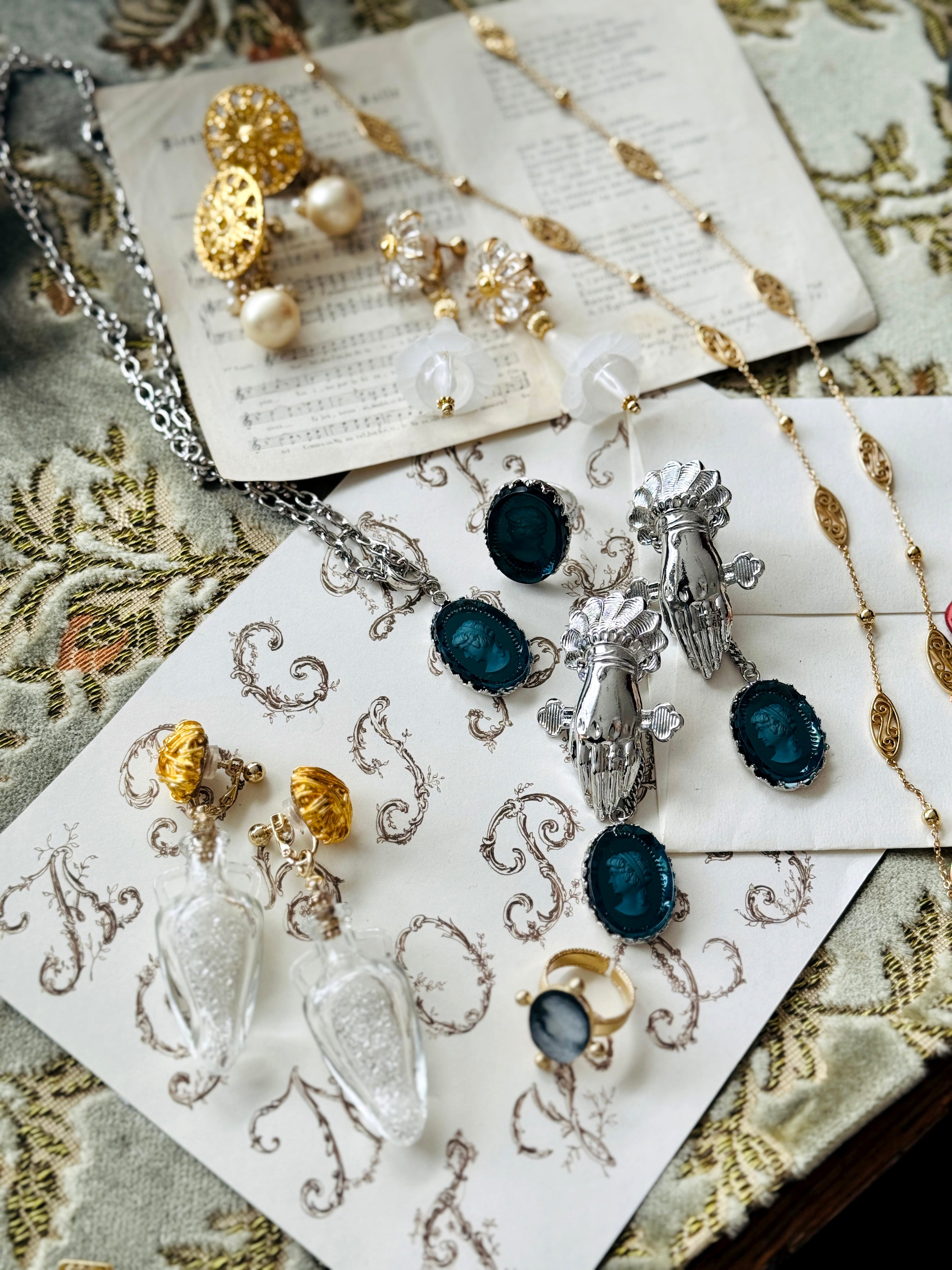 maruo vintage サテリットパリ ピアス　リング　ブレスレット New Arrivals] Arrived from Paris! Introducing vintage