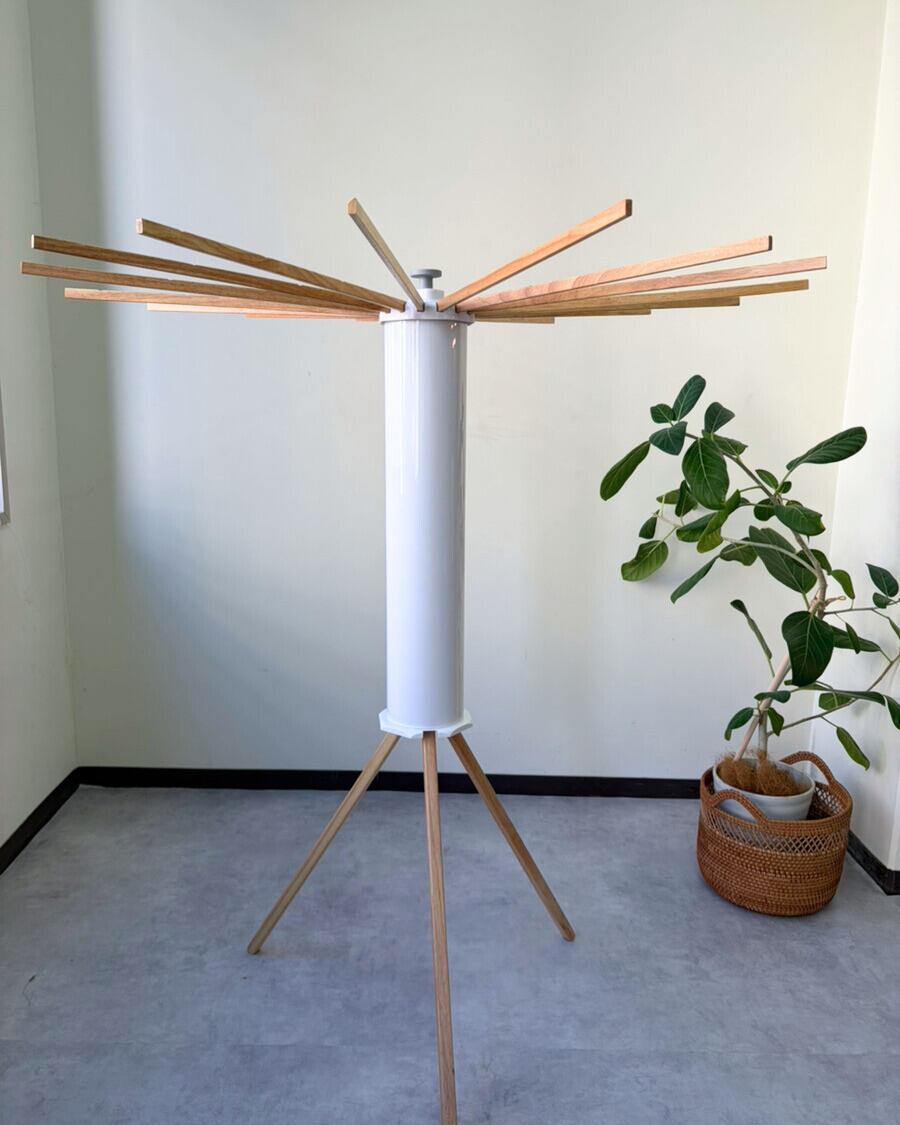 コンパクト物干しスタンド】部屋干しをオシャレにしてくれるアイテム