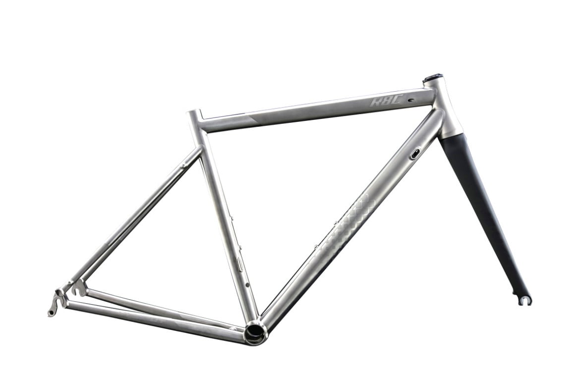 チタンロード、13万8000円と19万8000円。Hi-Light R6とR7.3の違いを