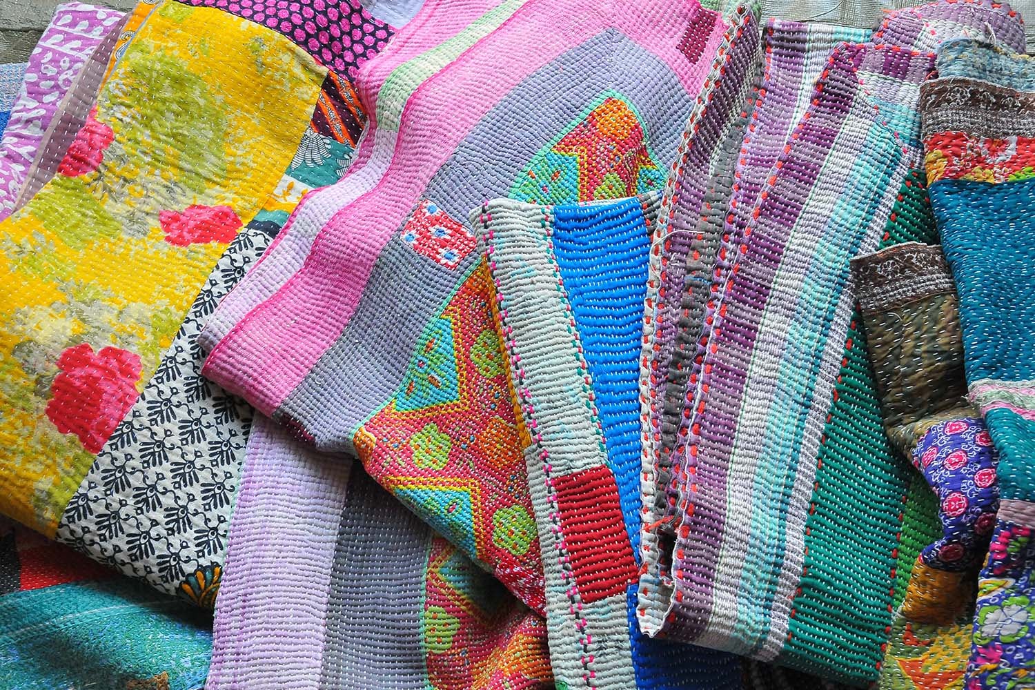 ヴィンテージ シルクカンタ② ラリーキルト 手仕事 インド インド刺繍