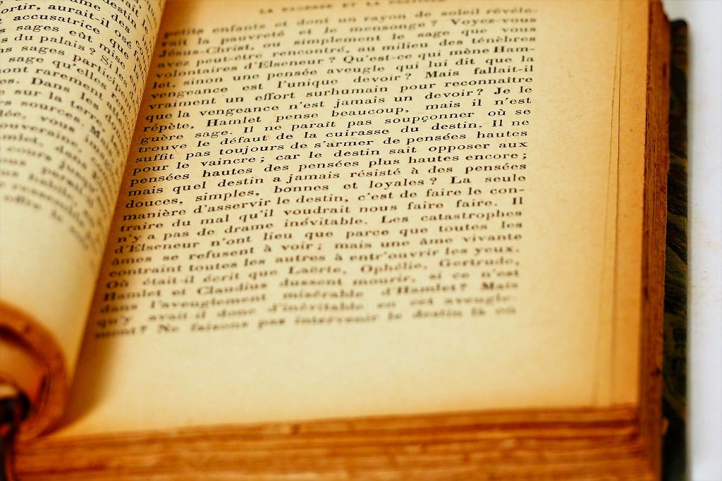 この秋、アンティーク洋書の魅力に引き込まれる。 | KITAZAWA この秋、アンティーク洋書の魅力に引き込まれる。 | KITAZAWA