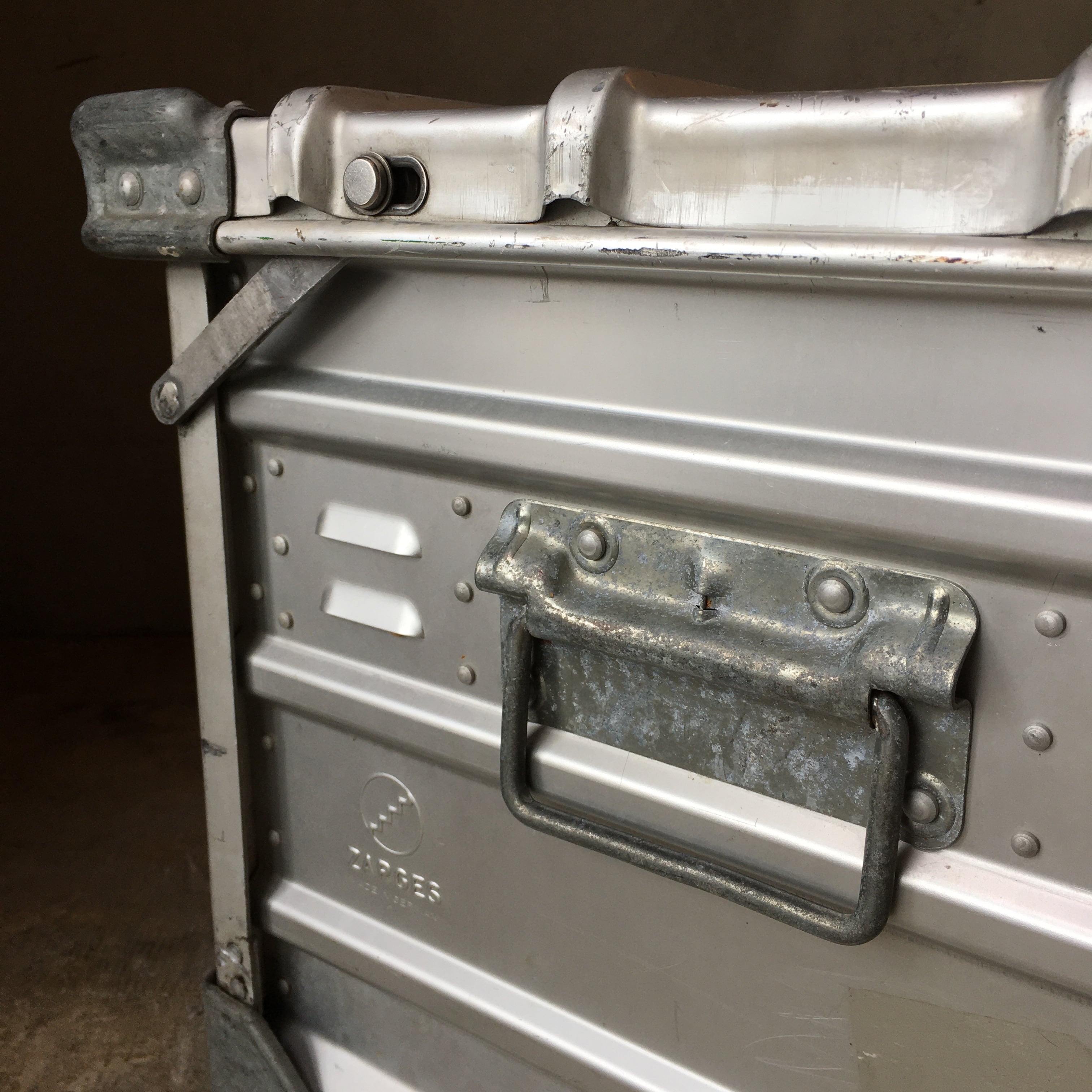 ZARGES : VINTAGE FOLDING BOX | W E L C O ZARGES : VINTAGE FOLDING BOX | W E L C O
