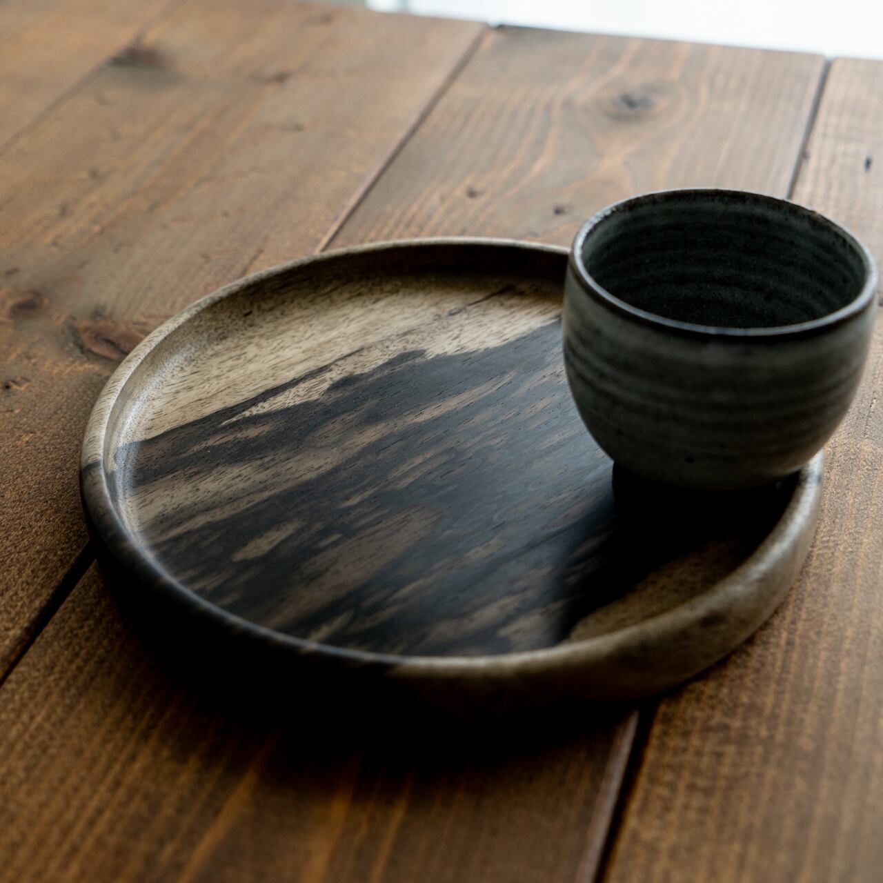 新入荷】黒柿の孔雀杢のお盆を入荷しました | わたなべ木工芸WEB