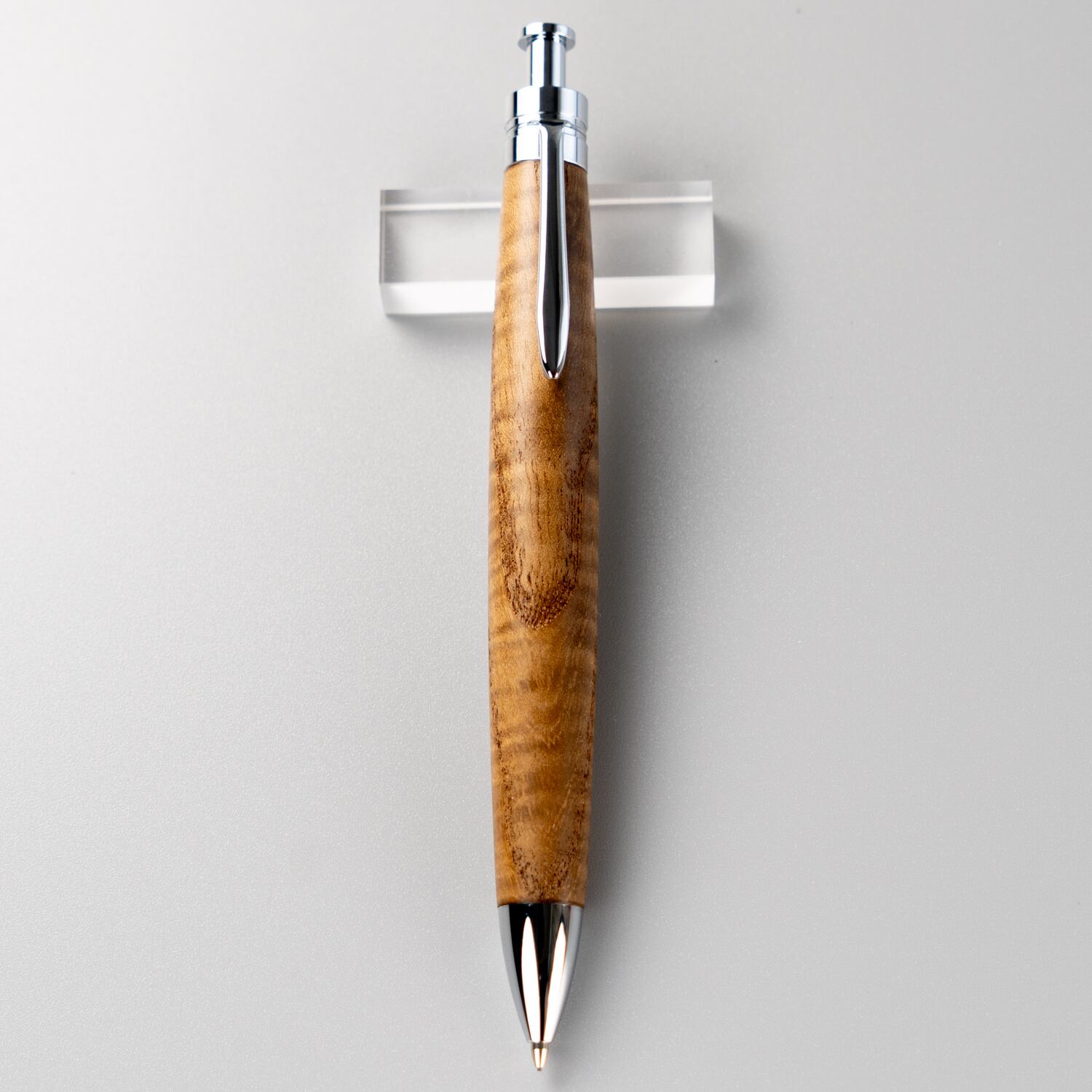 黄檗（キハダ）とは？縮み杢が美しい木軸ペン Penman JPを発売します