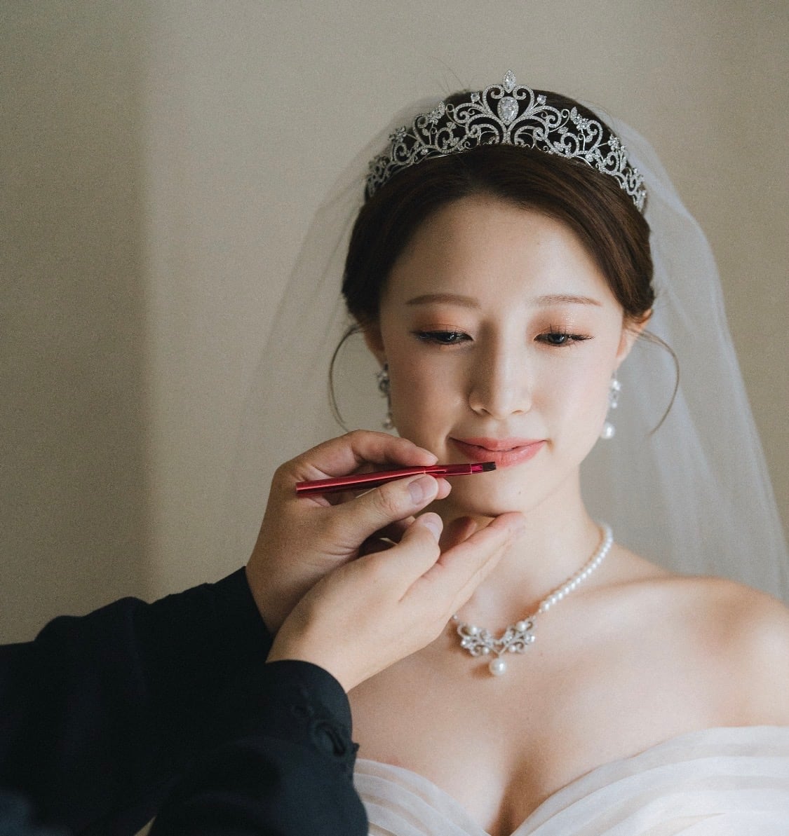 お客様写真のご紹介】H様 ティアラ・ネックレスセットのウェディング