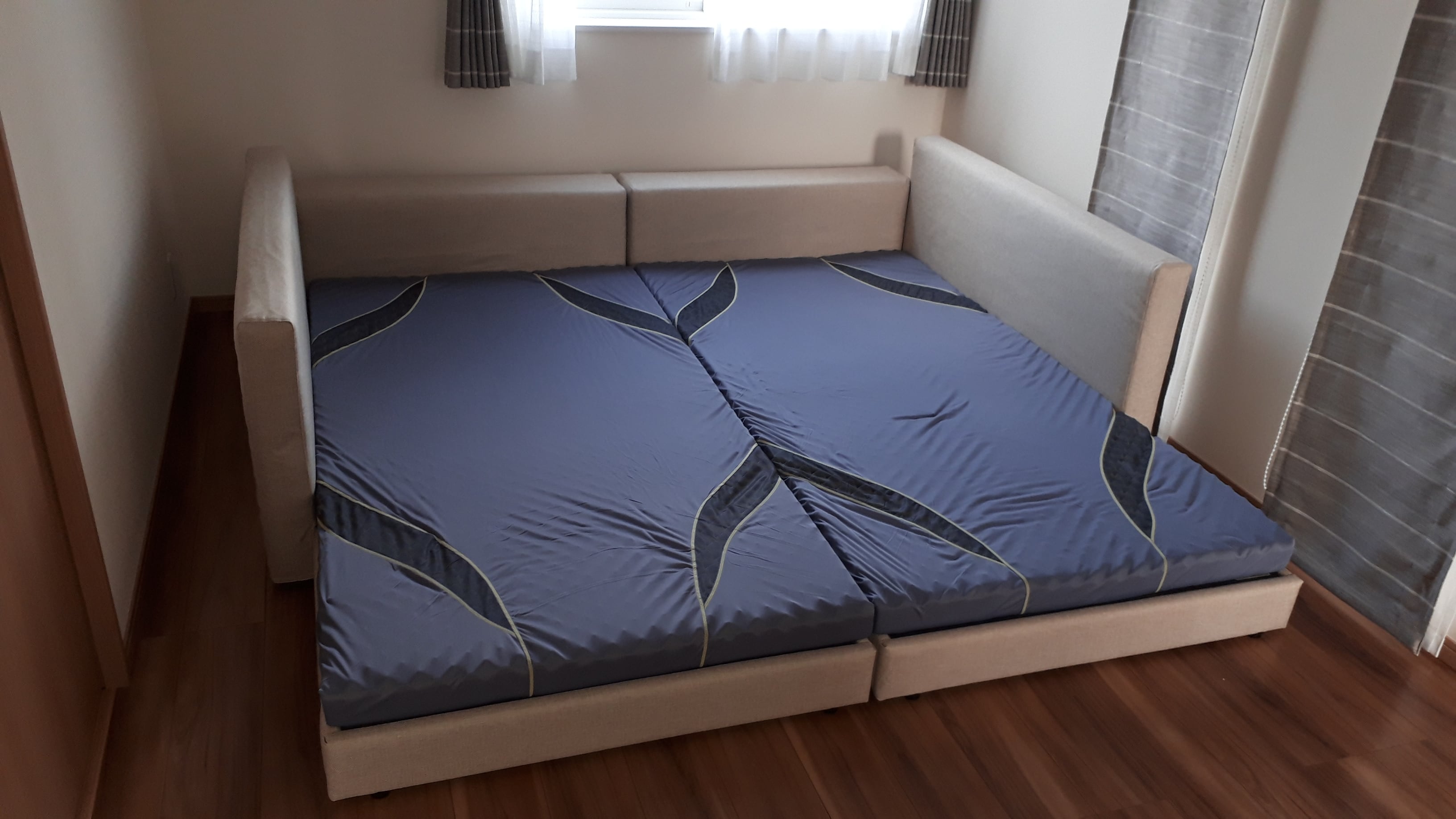 納品事例：ベッドフレームドリームベッドハグミル マットレス西川