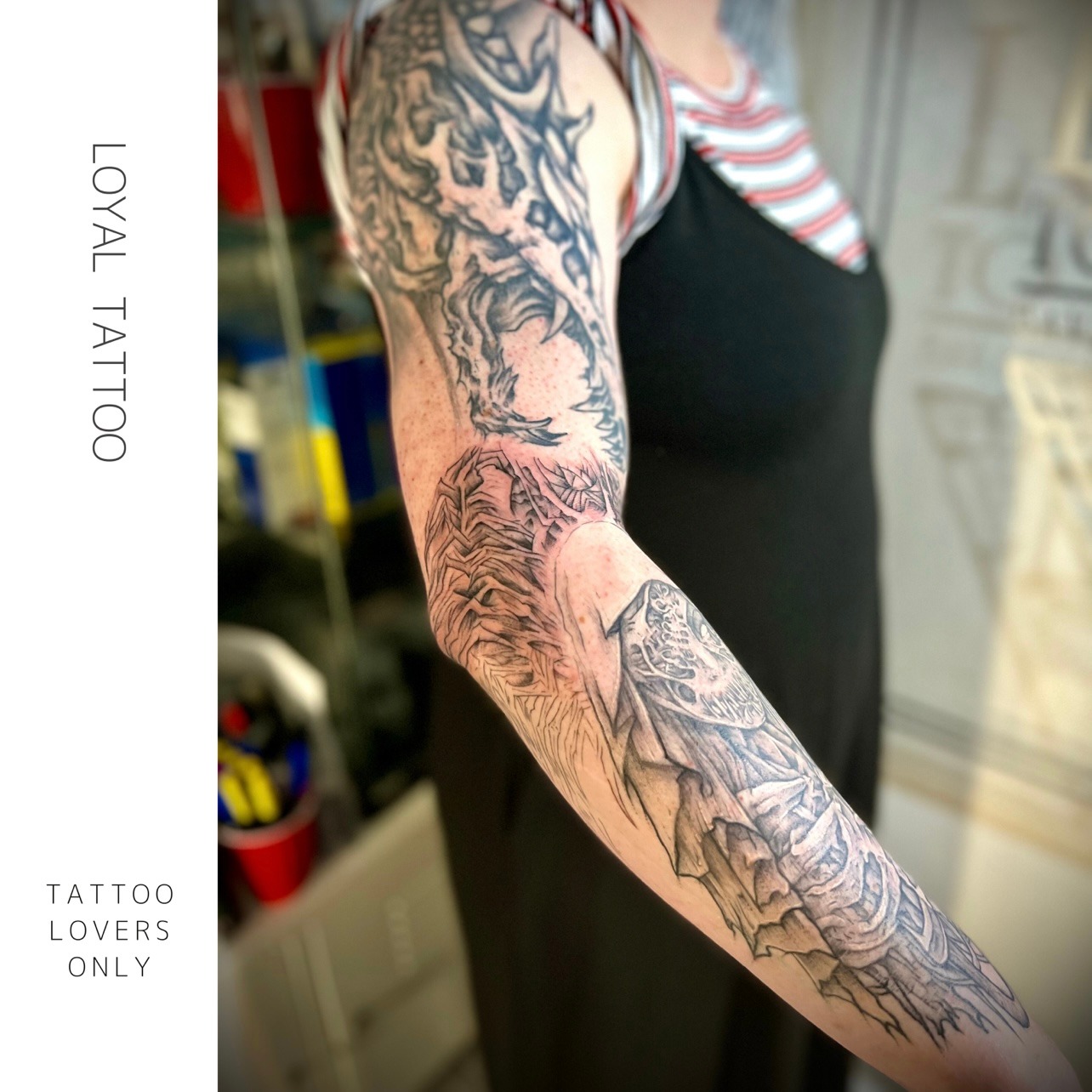 女性向け Girls Tattoo 女の子ガールズタトゥー 東京渋谷タトゥースタジオ Loyal Tattoo 刺青師 渋谷伊彫 東京南青山 大阪アメ村 In デスペラードタトゥー